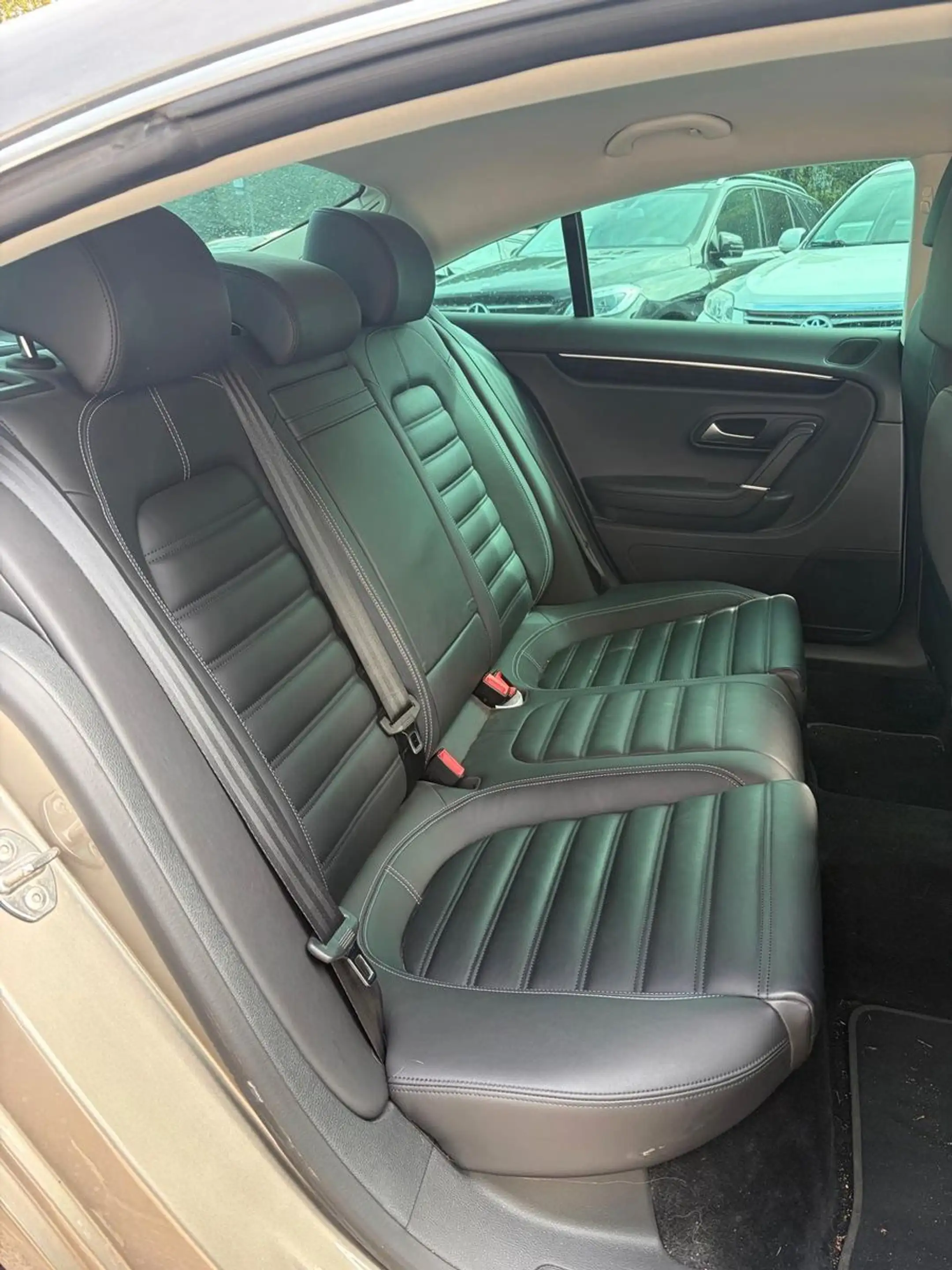 Volkswagen Passat CC R-Line — photo 8