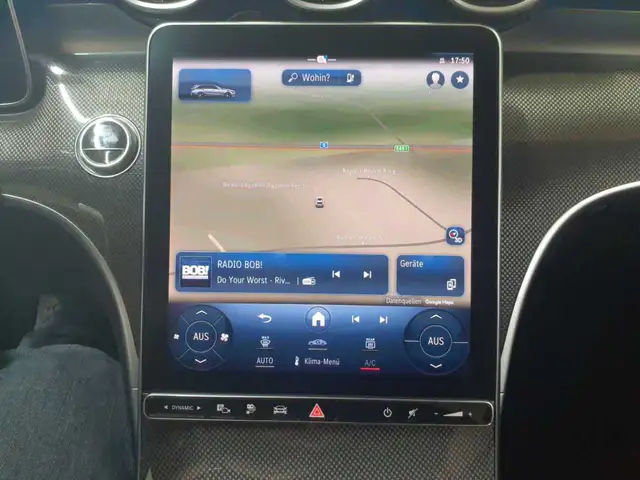 Mercedes-Benz C-Class view 12