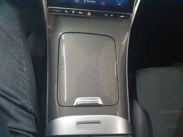 Mercedes-Benz C-Class view 10
