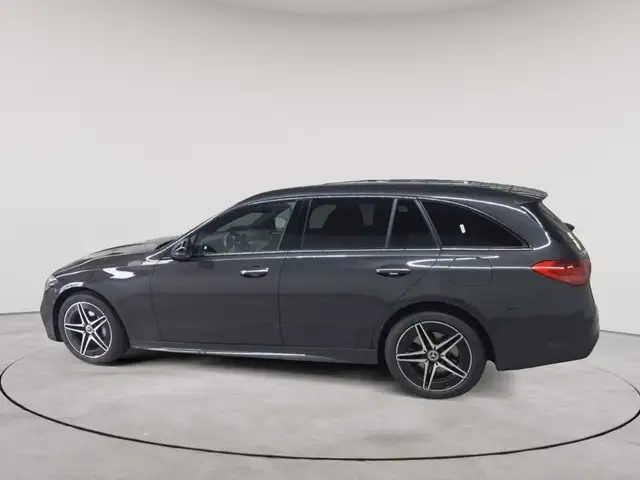 Mercedes-Benz C-Class view 6