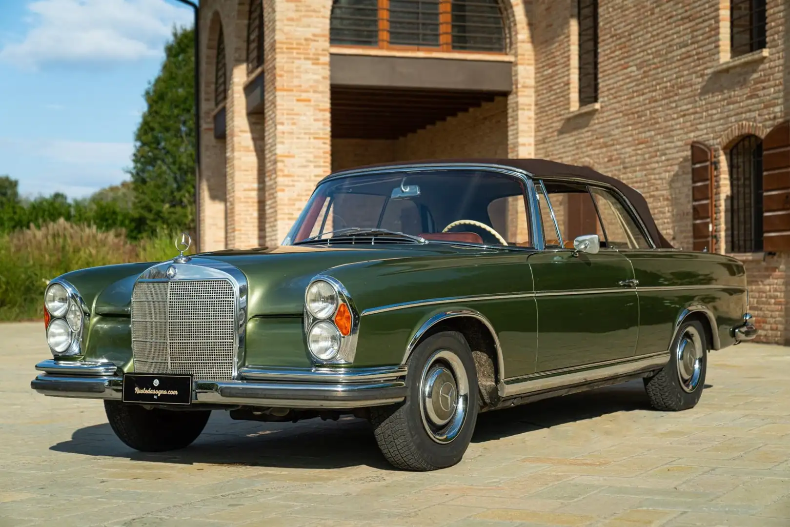 Mercedes-Benz 220 SE CABRIOLET Зелений - 1