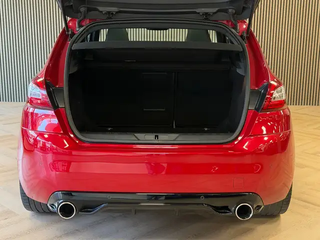 Peugeot 308 view 6