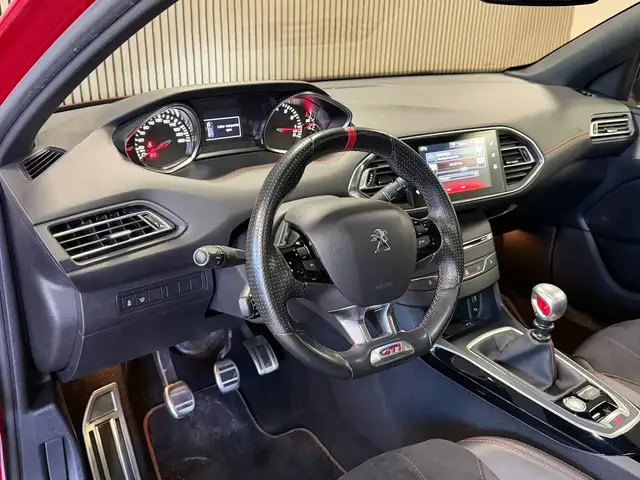 Peugeot 308 view 13