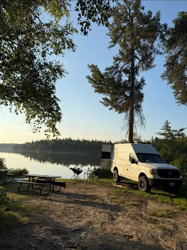 Nissan NV снимка Nissan NV