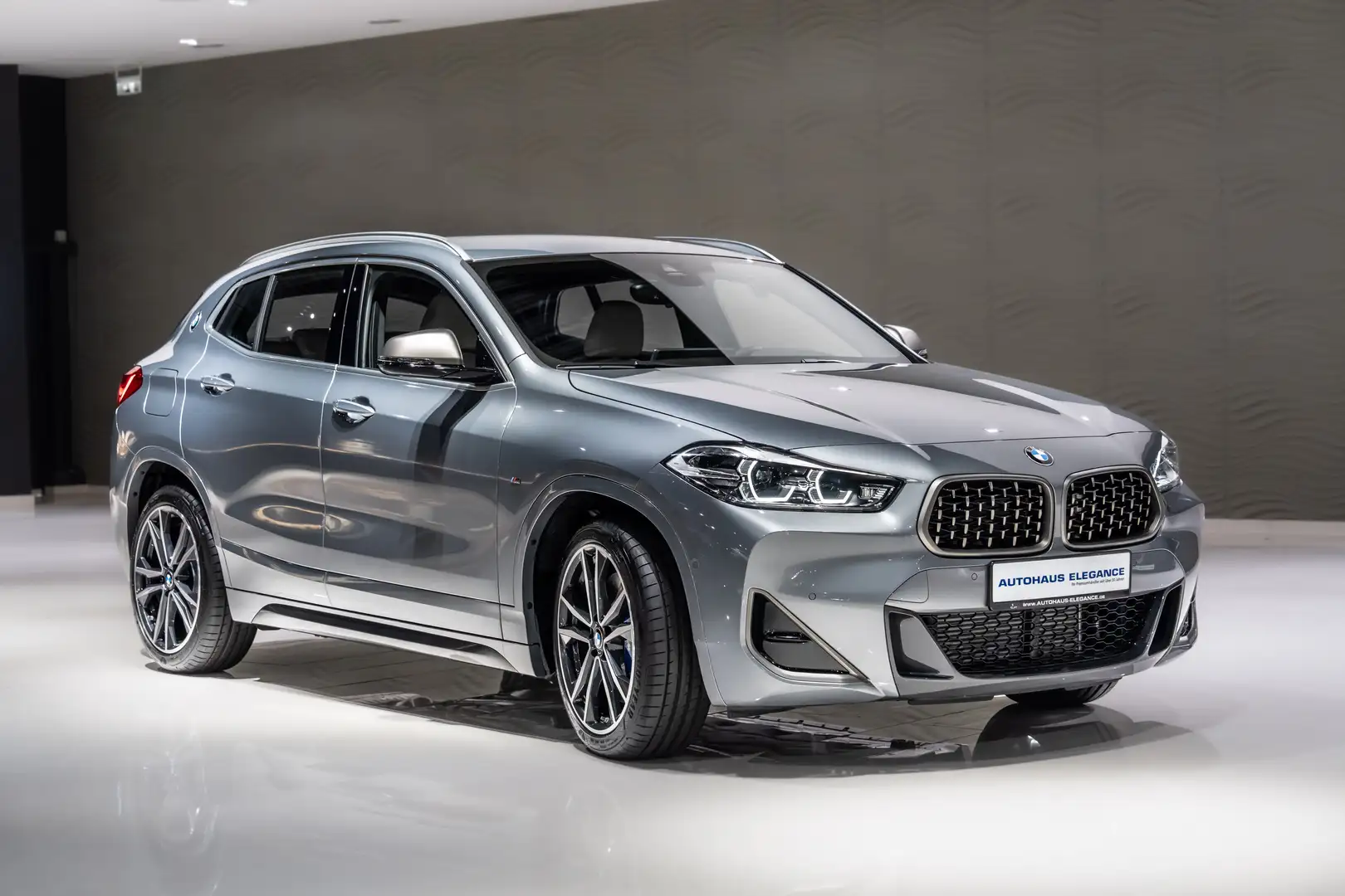 BMW X2 M M35 i xDrive*NUR 1134 KM*HEAD-UP*SPORTSITZE* Gris - 2