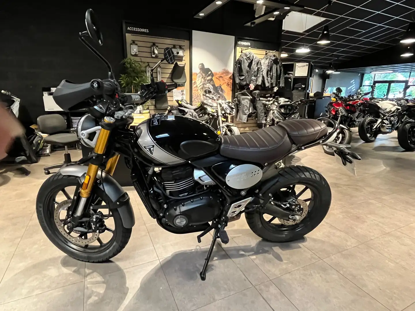 Triumph Scrambler 400 X Noir - 2