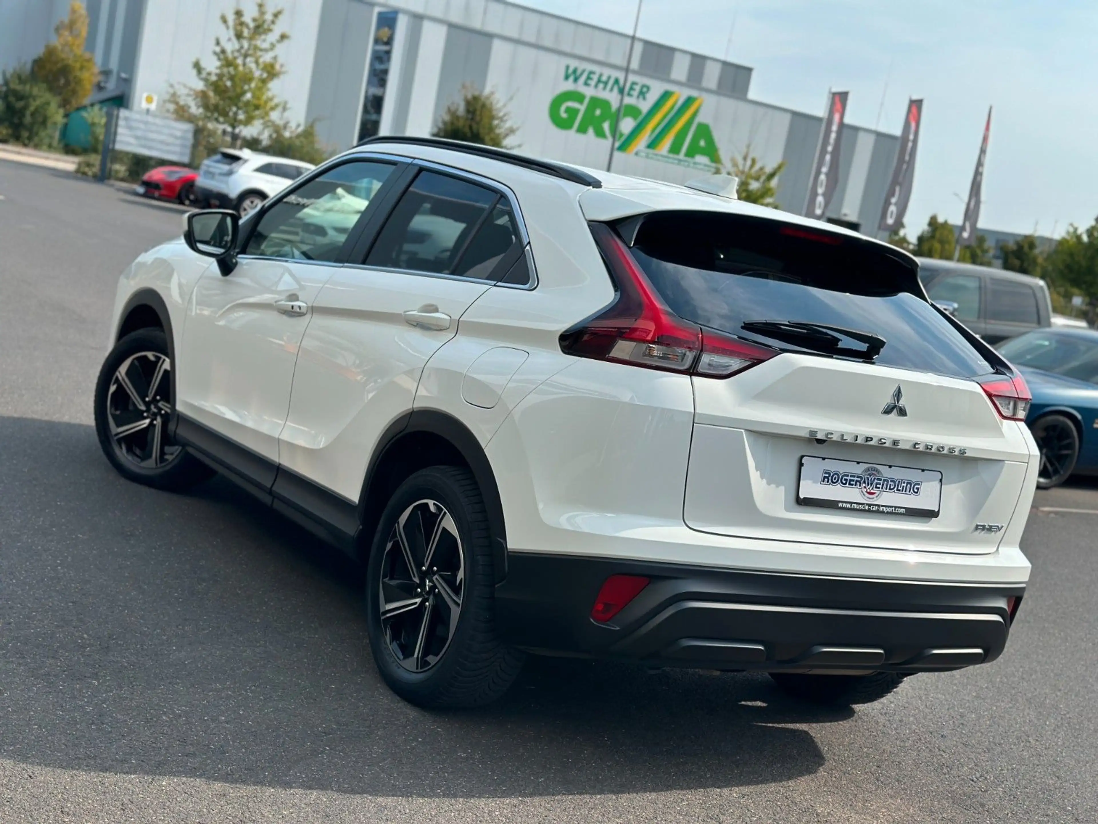 Mitsubishi Eclipse Cross Basis Hybrid 4WD — photo 5