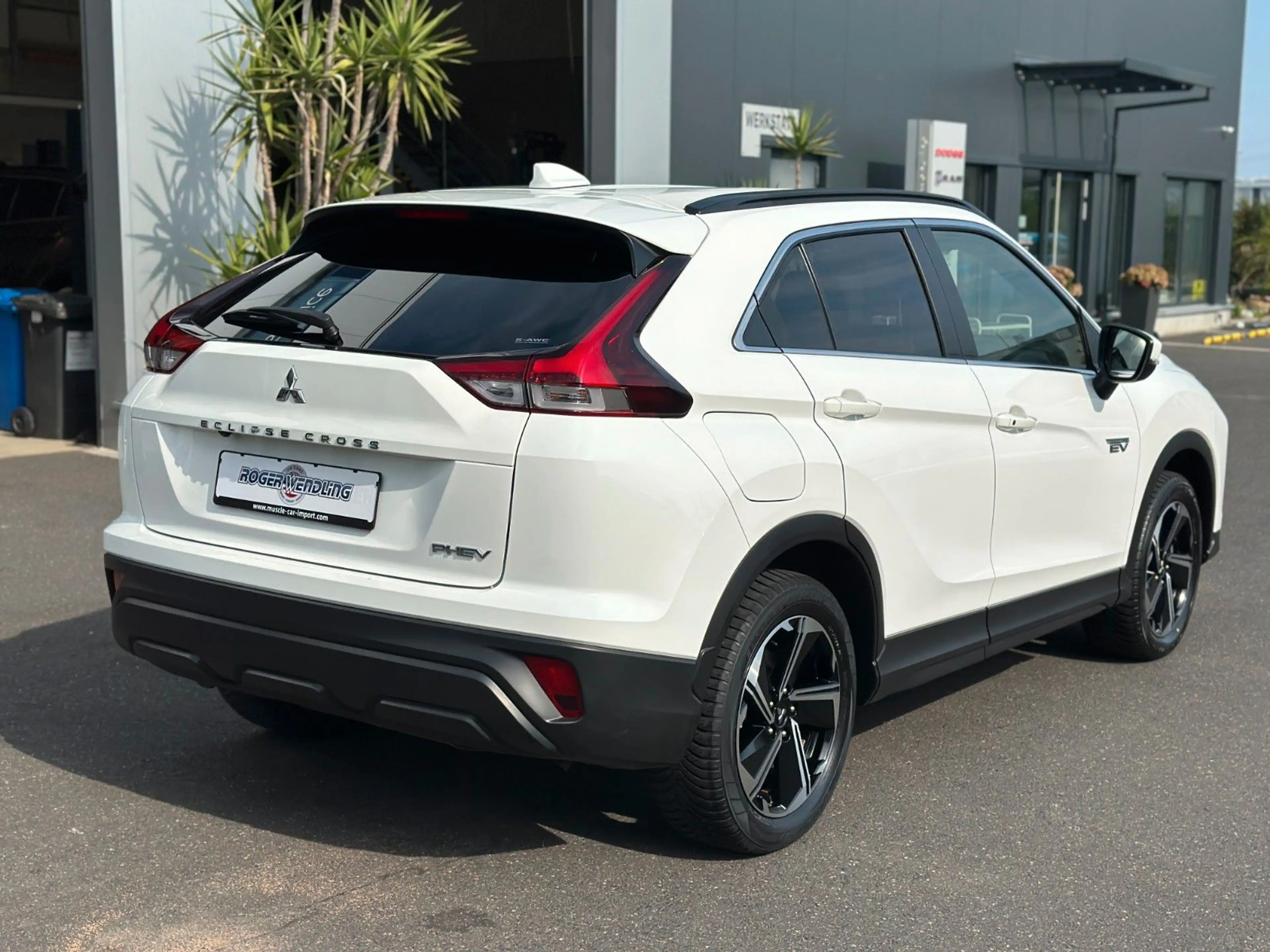 Mitsubishi Eclipse Cross Basis Hybrid 4WD — photo 7