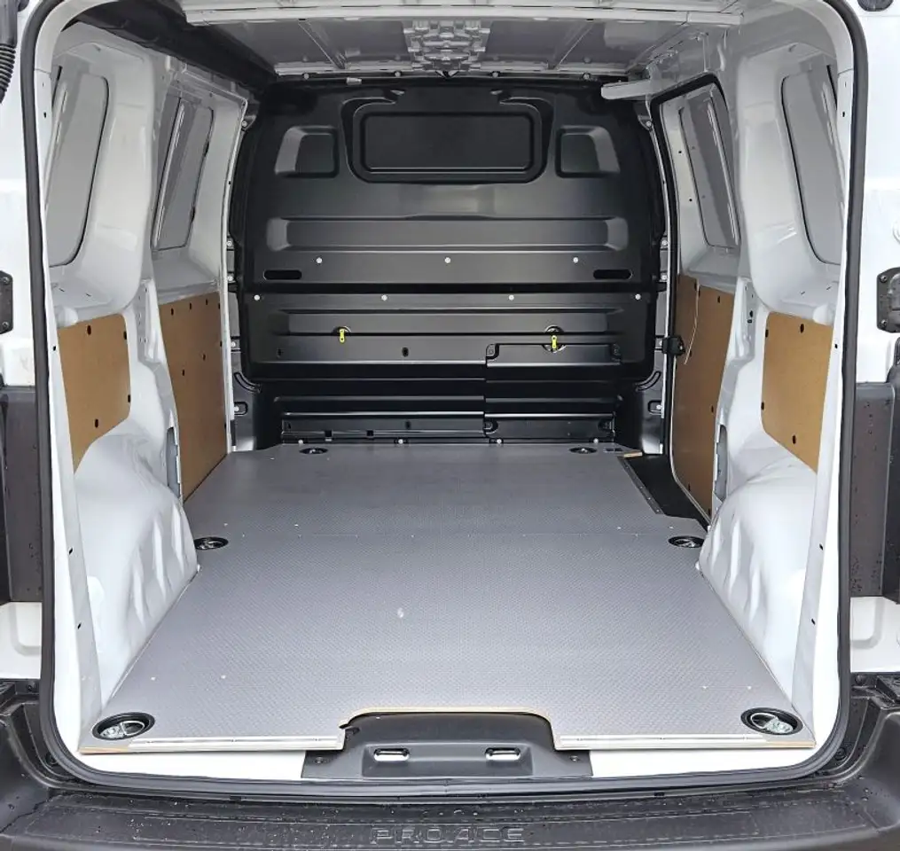 Toyota Proace Elektric (75 kWh) L1 Meister 8