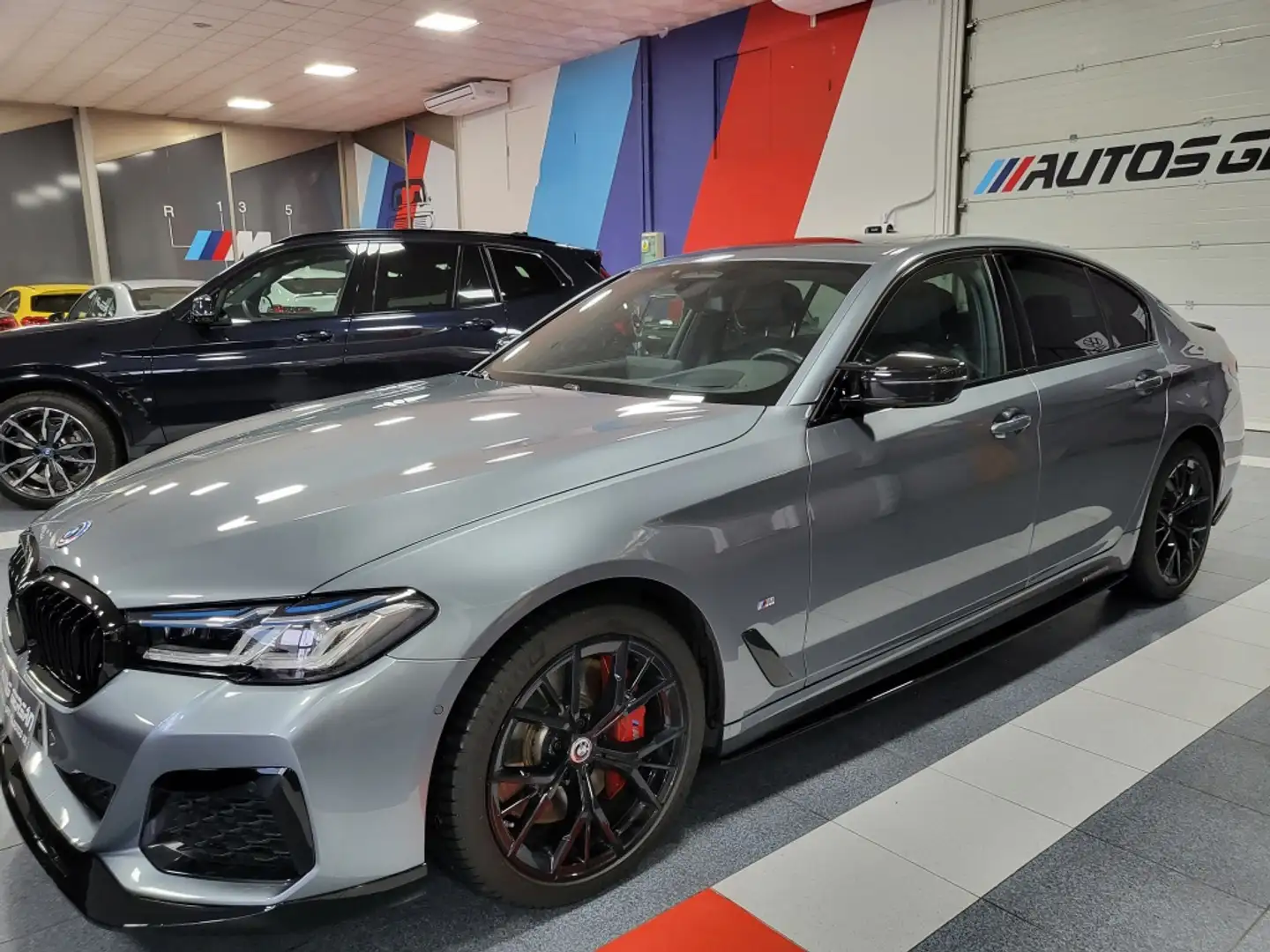 BMW 540 540iA xDrive Gris - 1