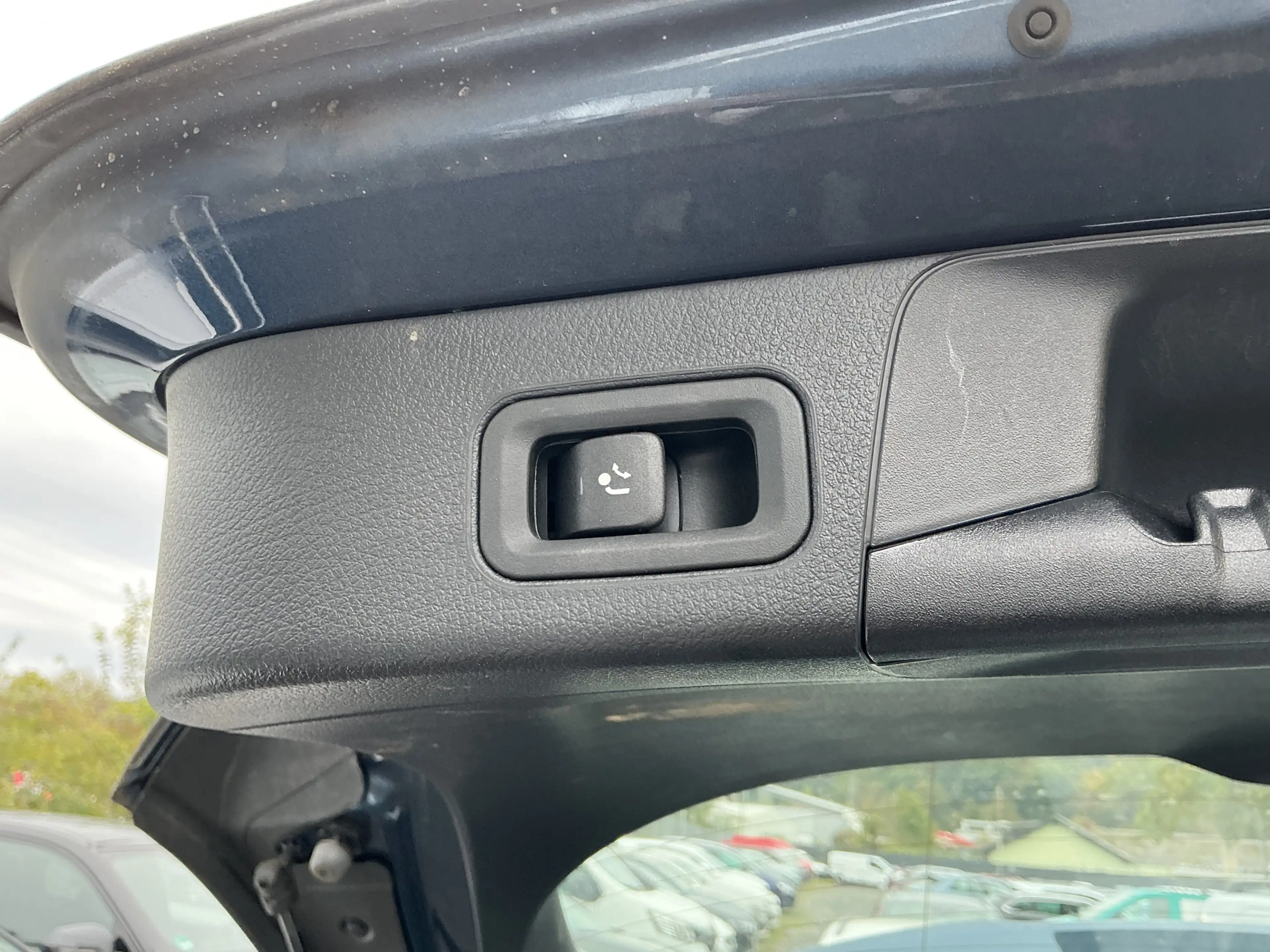 Mercedes-Benz B 220 d Business Leder R.Cam Navi ACC AHK LED — photo 3