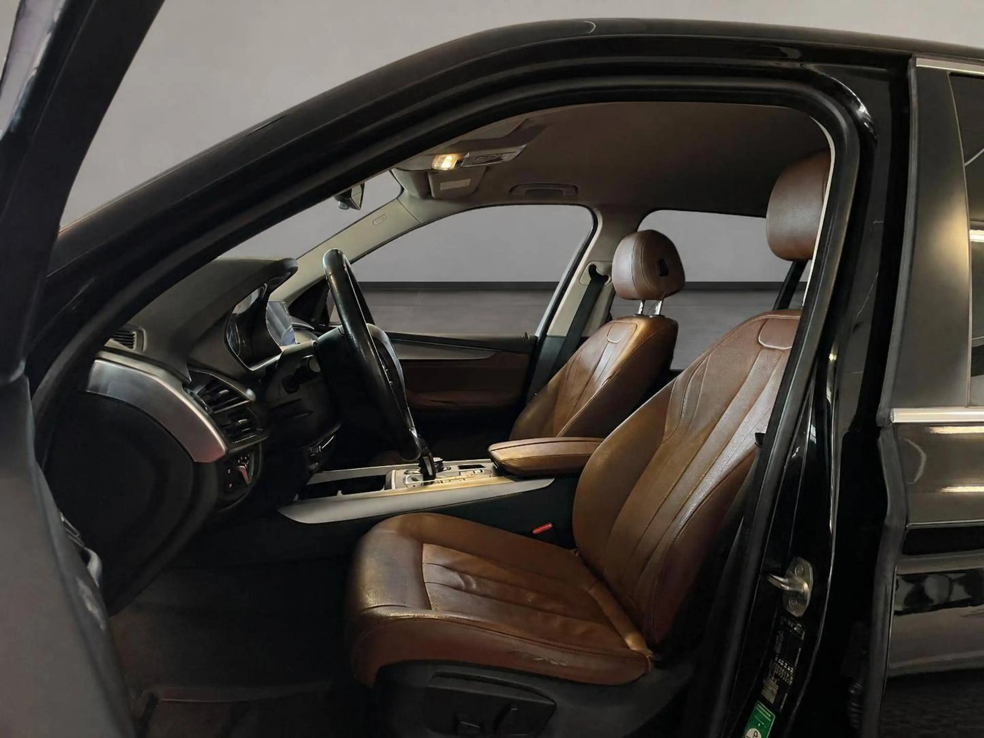 BMW X5 sDrive 25 d — photo 11