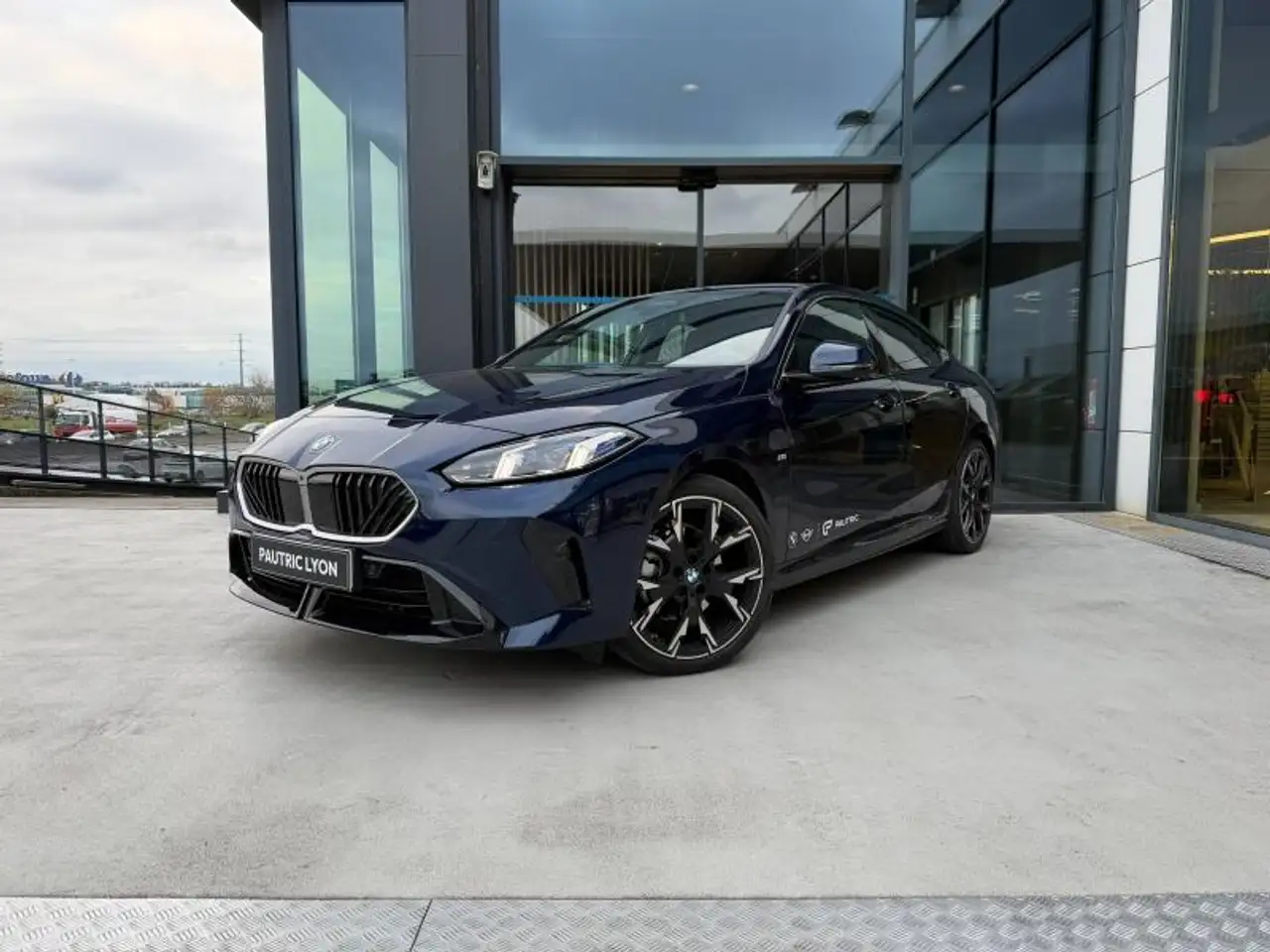BMW 220