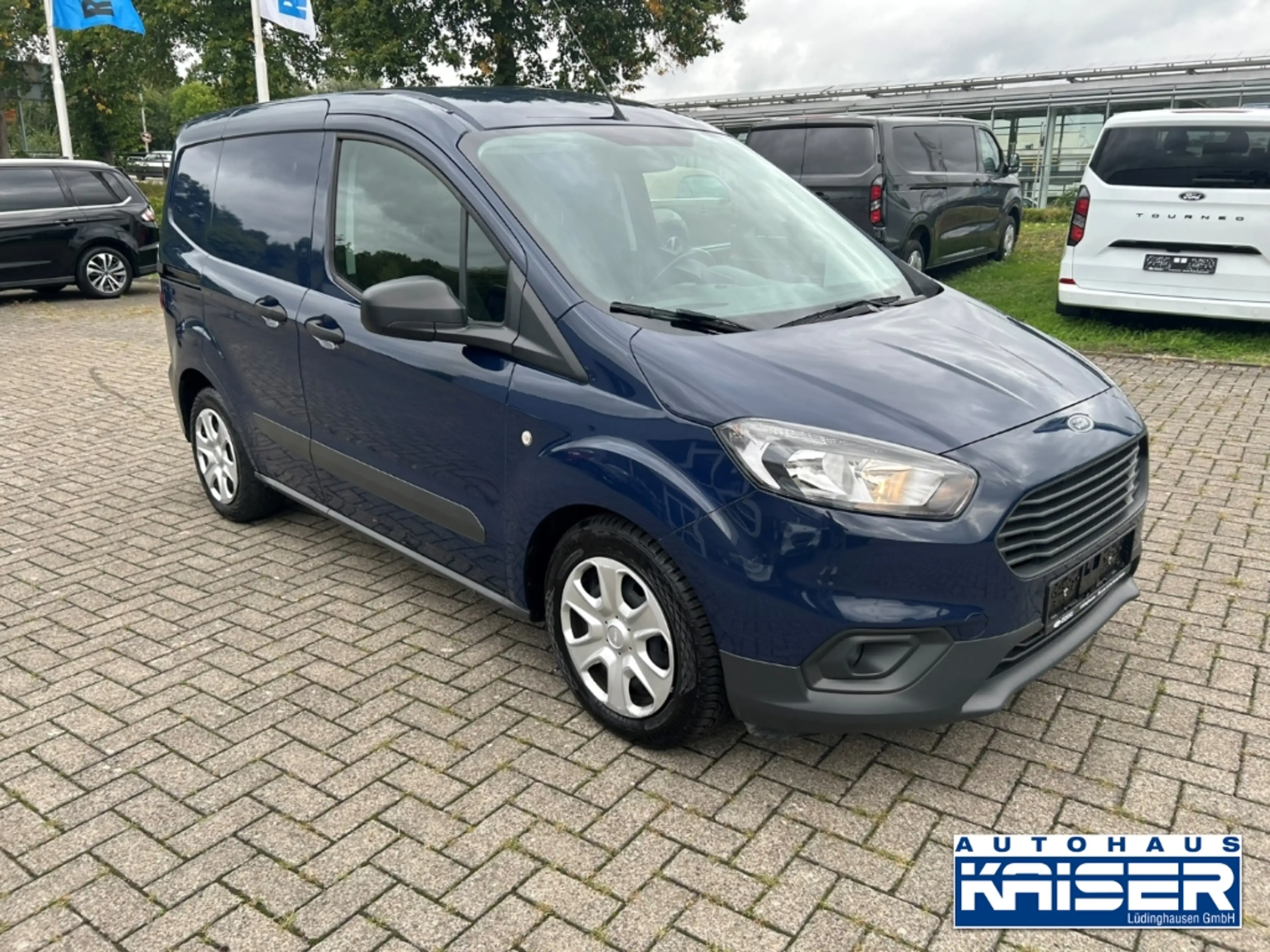 Ford Transit Courier Trend — photo 7