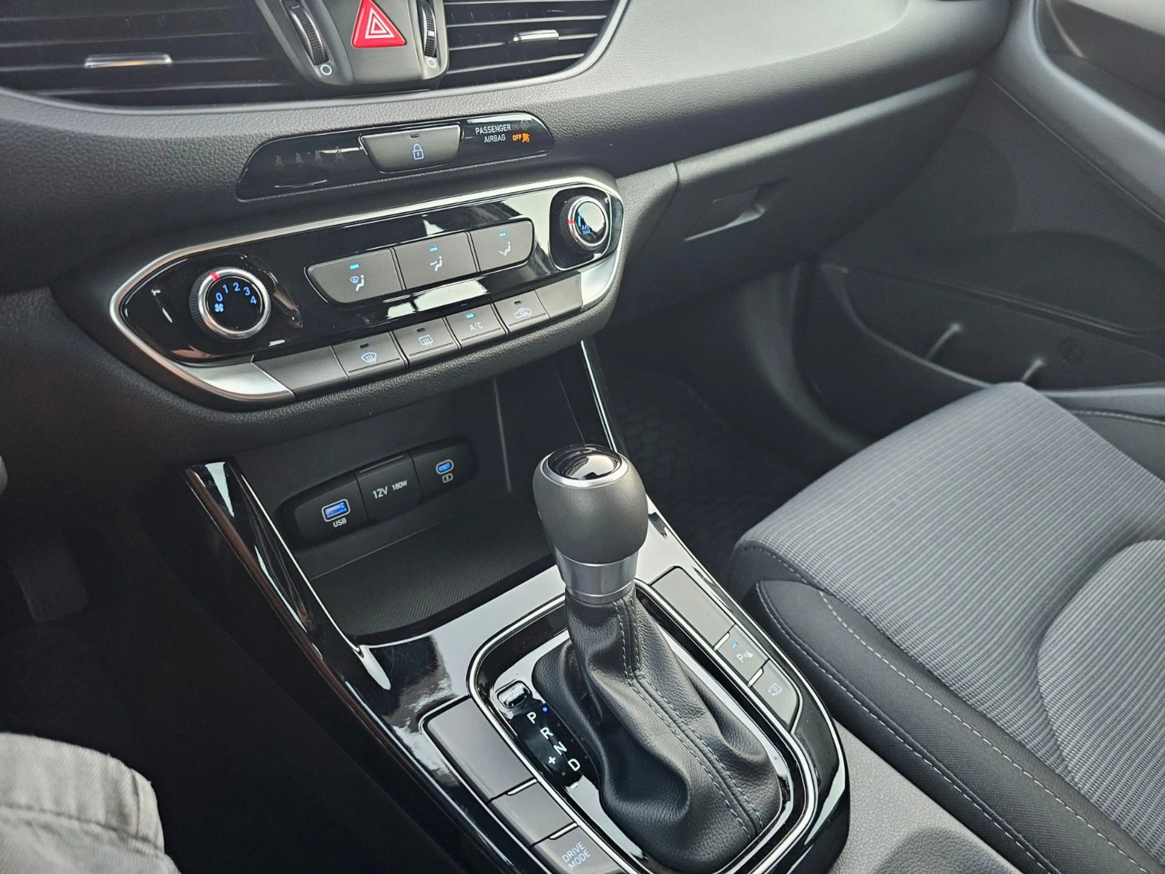 Hyundai i30 1.0 T-GDI DCT Family — photo 17