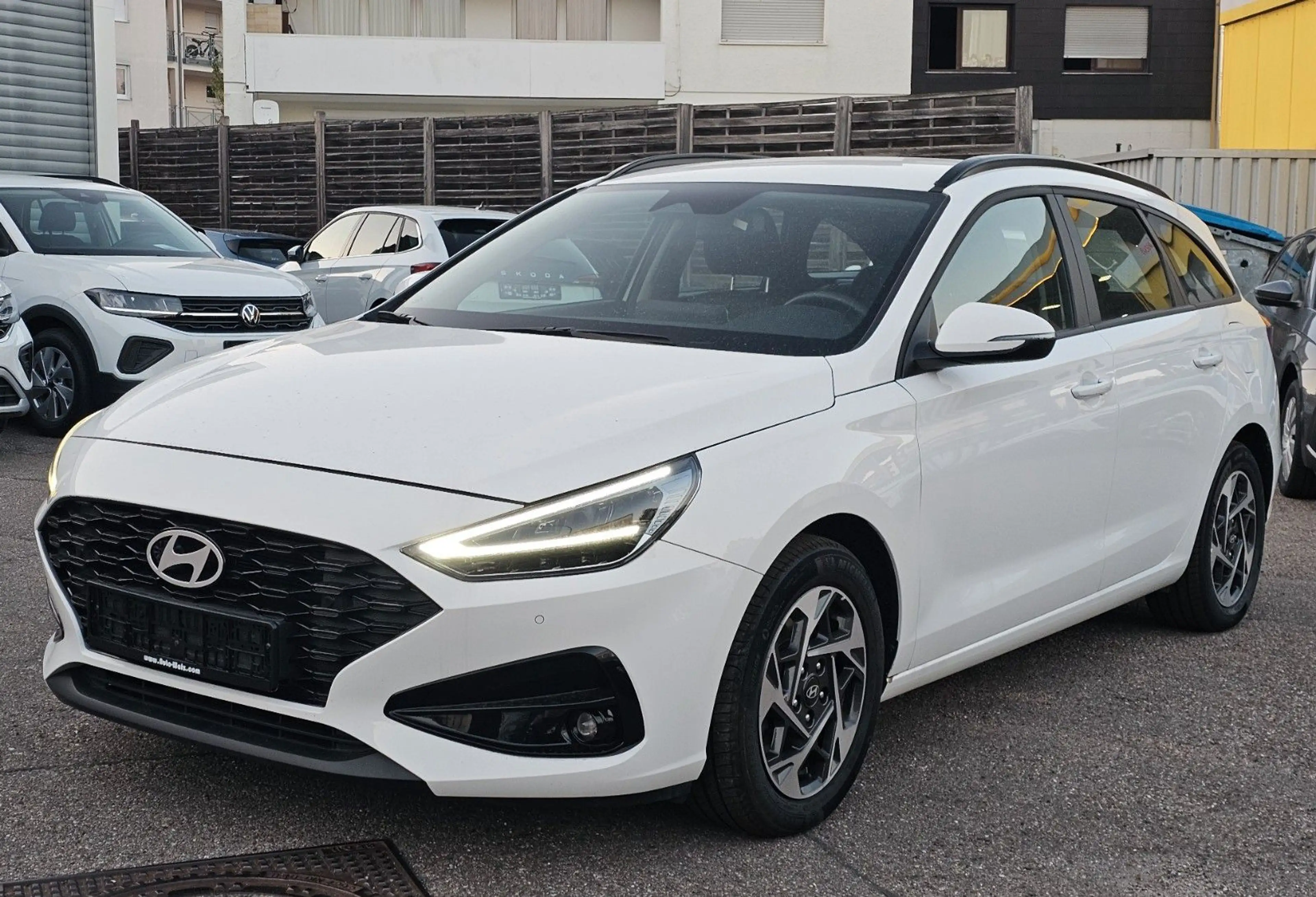 Hyundai i30 1.0 T-GDI DCT Family — photo 2