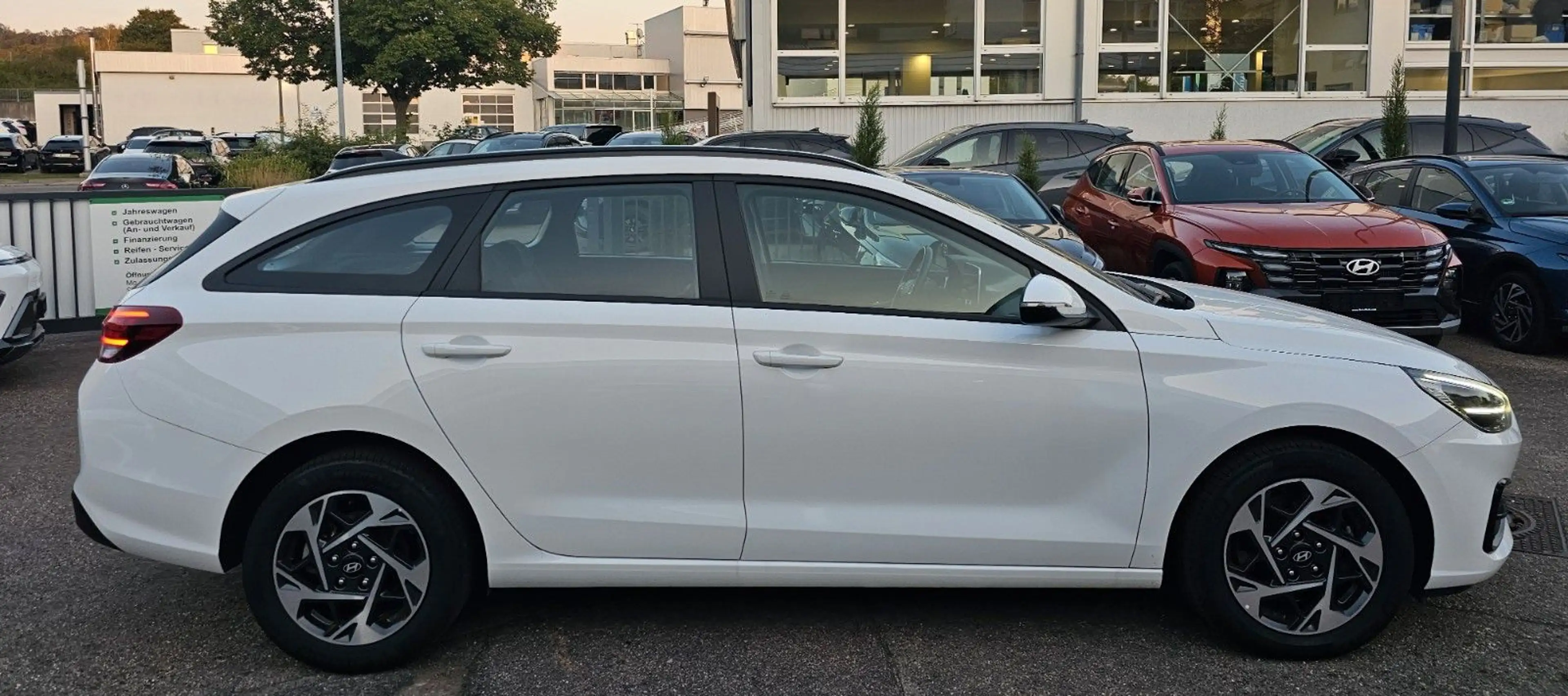Hyundai i30 1.0 T-GDI DCT Family — photo 6