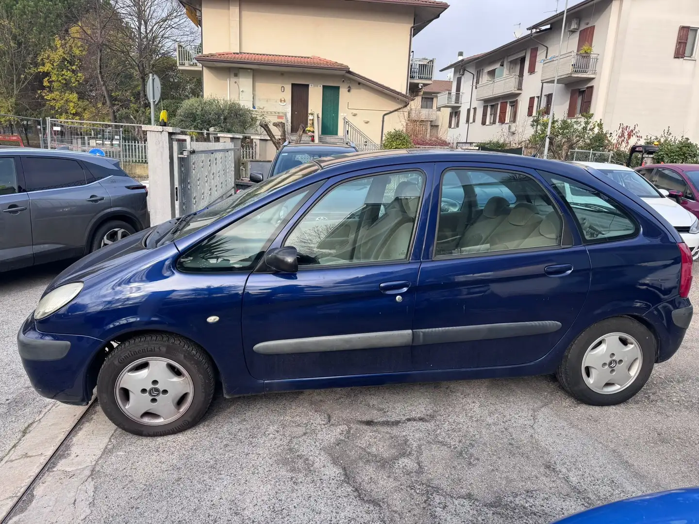 Citroen Xsara Xsara Picasso Picasso 1.6 16v Elegance Bleu - 2