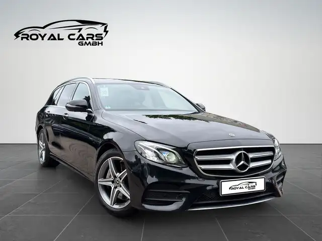 Mercedes-Benz E-Class view 3