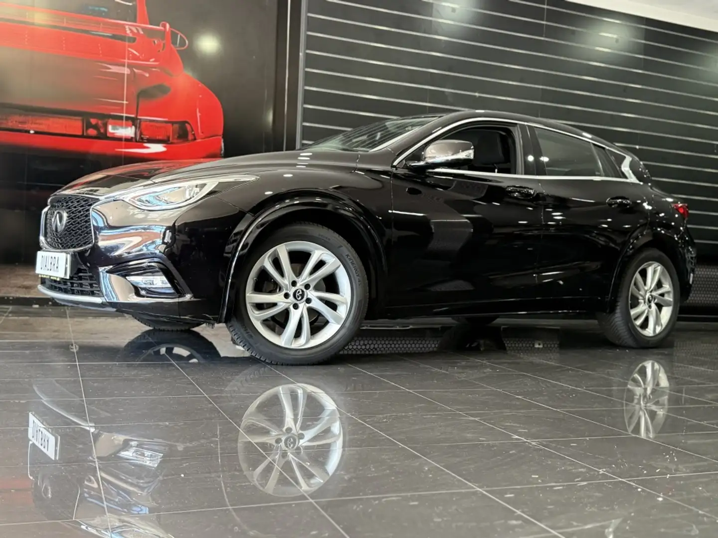Infiniti Q30 1.5d Premium Negro - 1