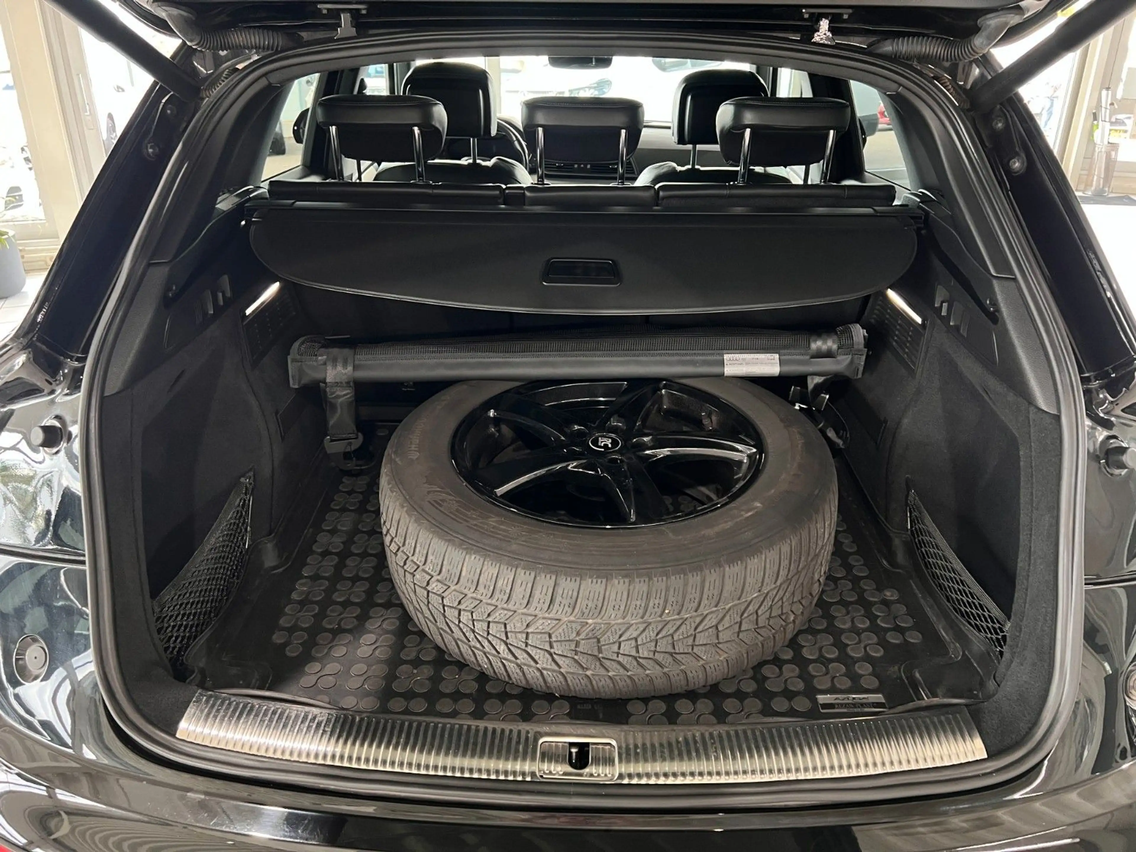 Audi Q5 QUATTRO SPORT S-LINE | NAVI | PANO | AHK — photo 24