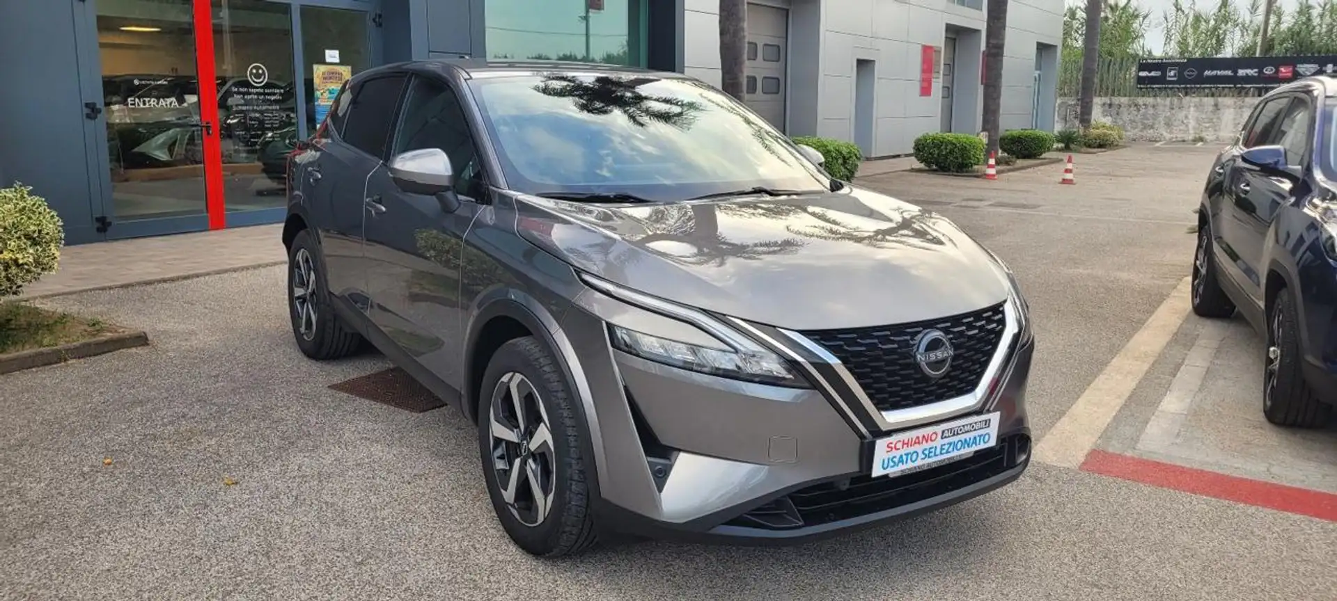 Nissan Qashqai MHEV 140 CV N-Connecta Gris - 1
