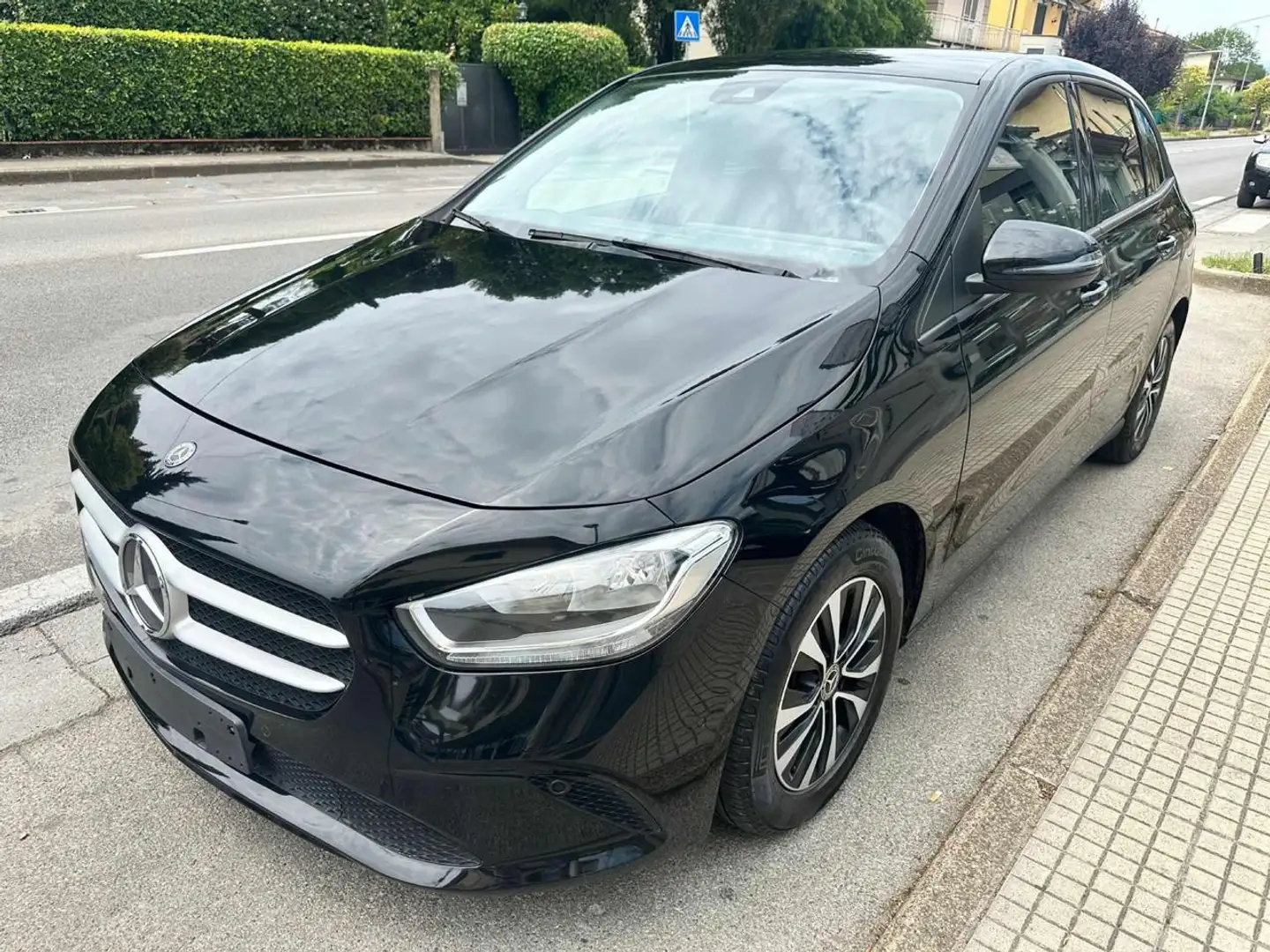 Mercedes-Benz B 160 d Executive Noir - 1
