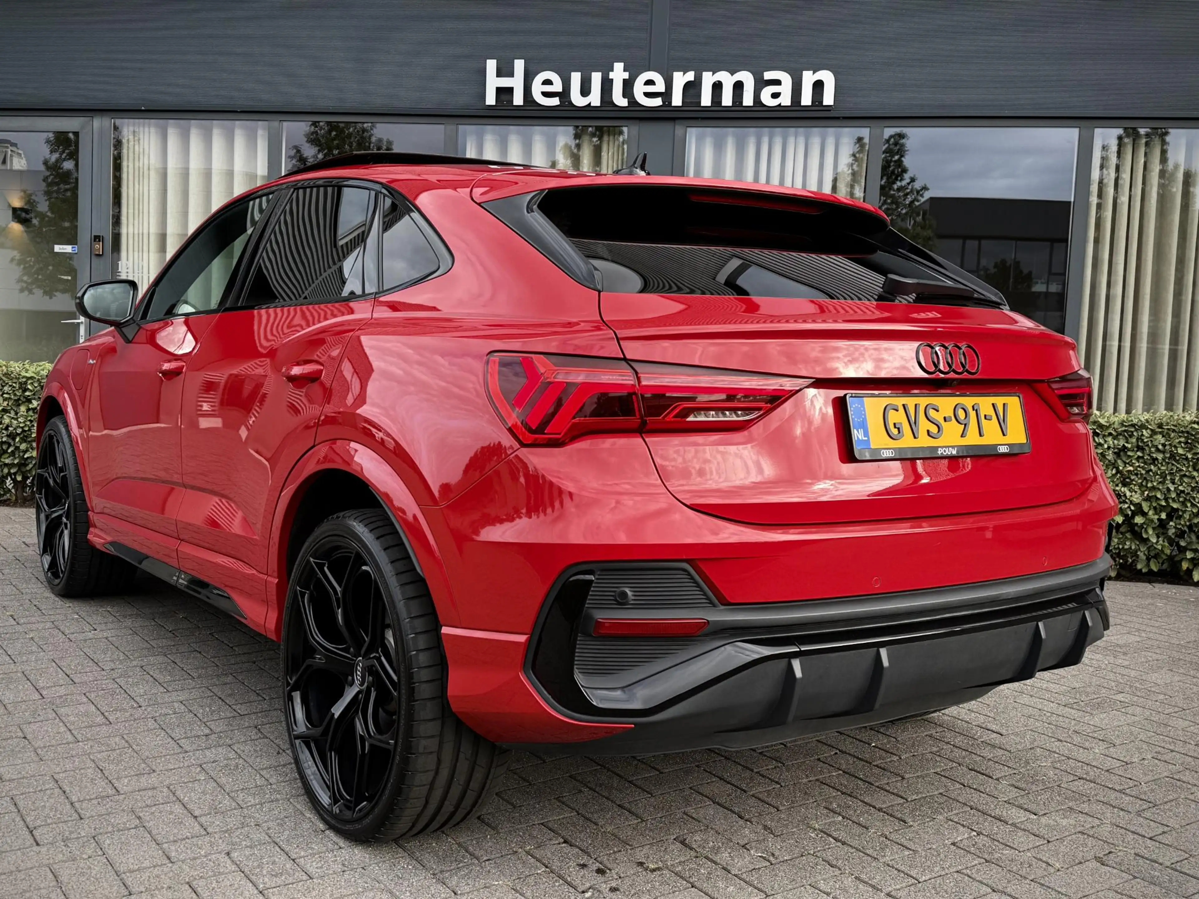 Audi Q3 Sportback 45 TFSI e S Edition Pano/Leder/ACC/Sfeer — photo 2