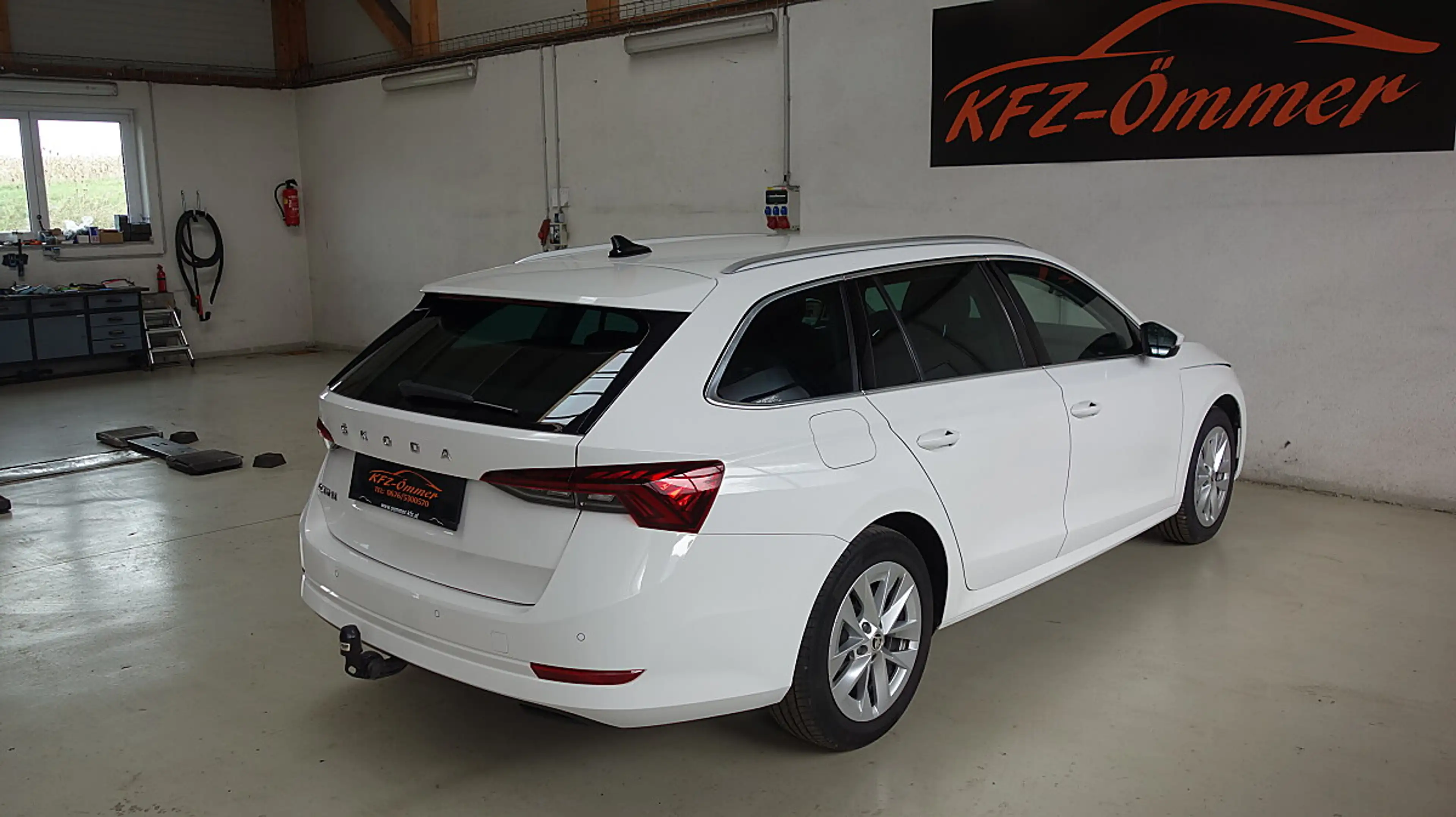 Skoda Octavia Combi 2,0 TDI Style DSG,AHK,Head-Up,Kamera,LED,... — photo 6