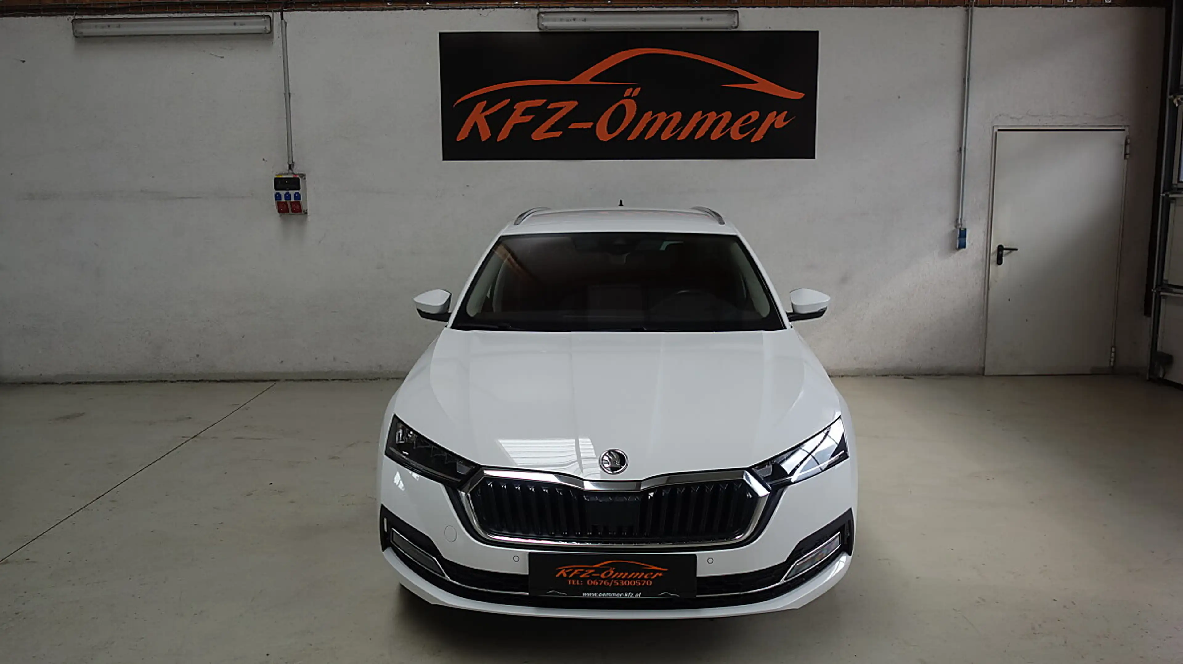 Skoda Octavia Combi 2,0 TDI Style DSG,AHK,Head-Up,Kamera,LED,... — photo 3
