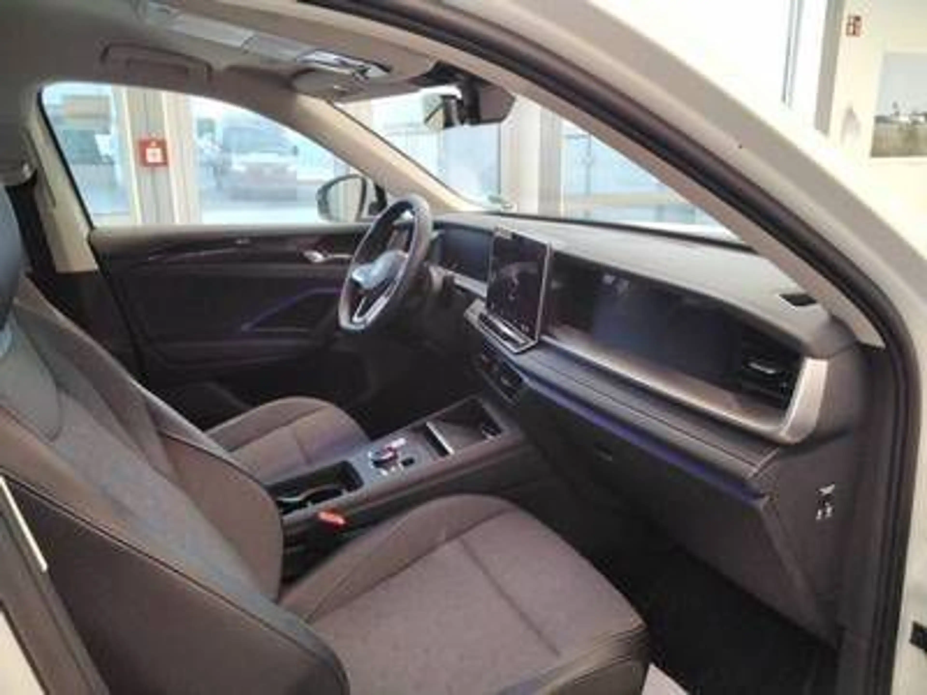 Volkswagen Tayron 1.5 eTSI DSG Life | AHK | SITZH. | — photo 4