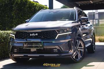 2.2 CRDi 2WD Pace 7 pl. /Panodak/360°Cam/Zetelverwarming & -koeling/HUD/ACC/Bose/Trekhaak/Memory/Sfeerverlichting/