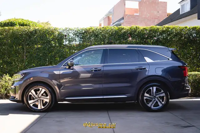 Kia Sorento view 8