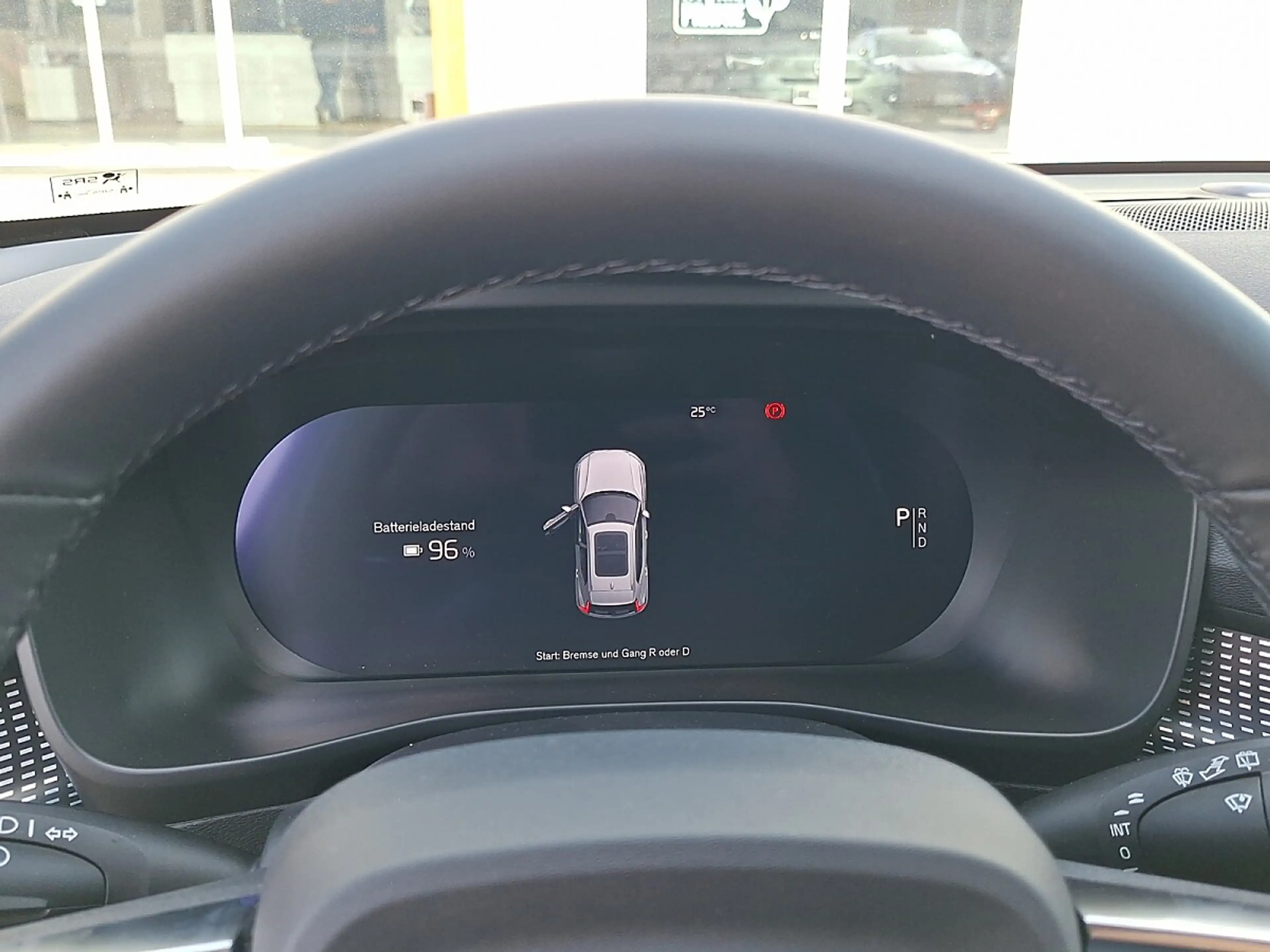 Volvo EX40 Single Motor Extended Range 82kWh Black Edition... — photo 8