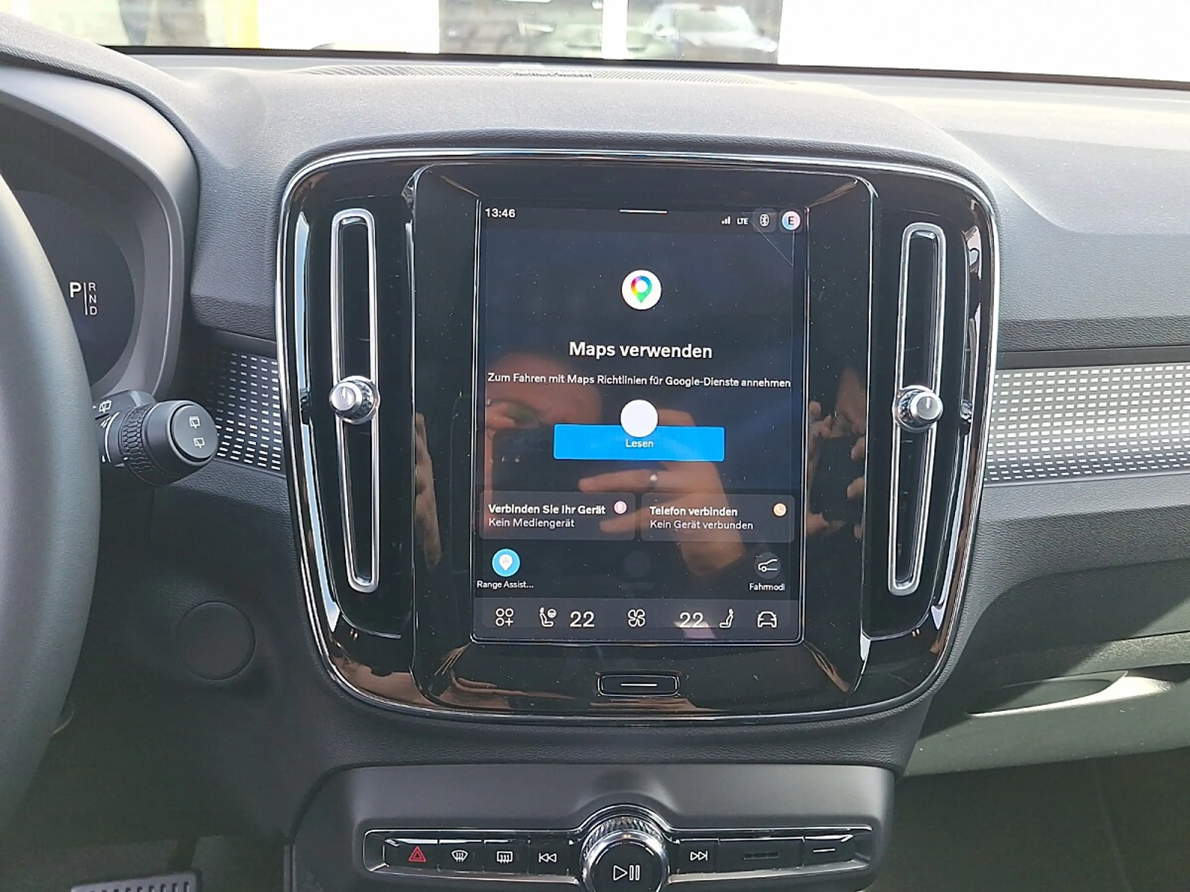 Volvo EX40 Single Motor Extended Range 82kWh Black Edition... — photo 9