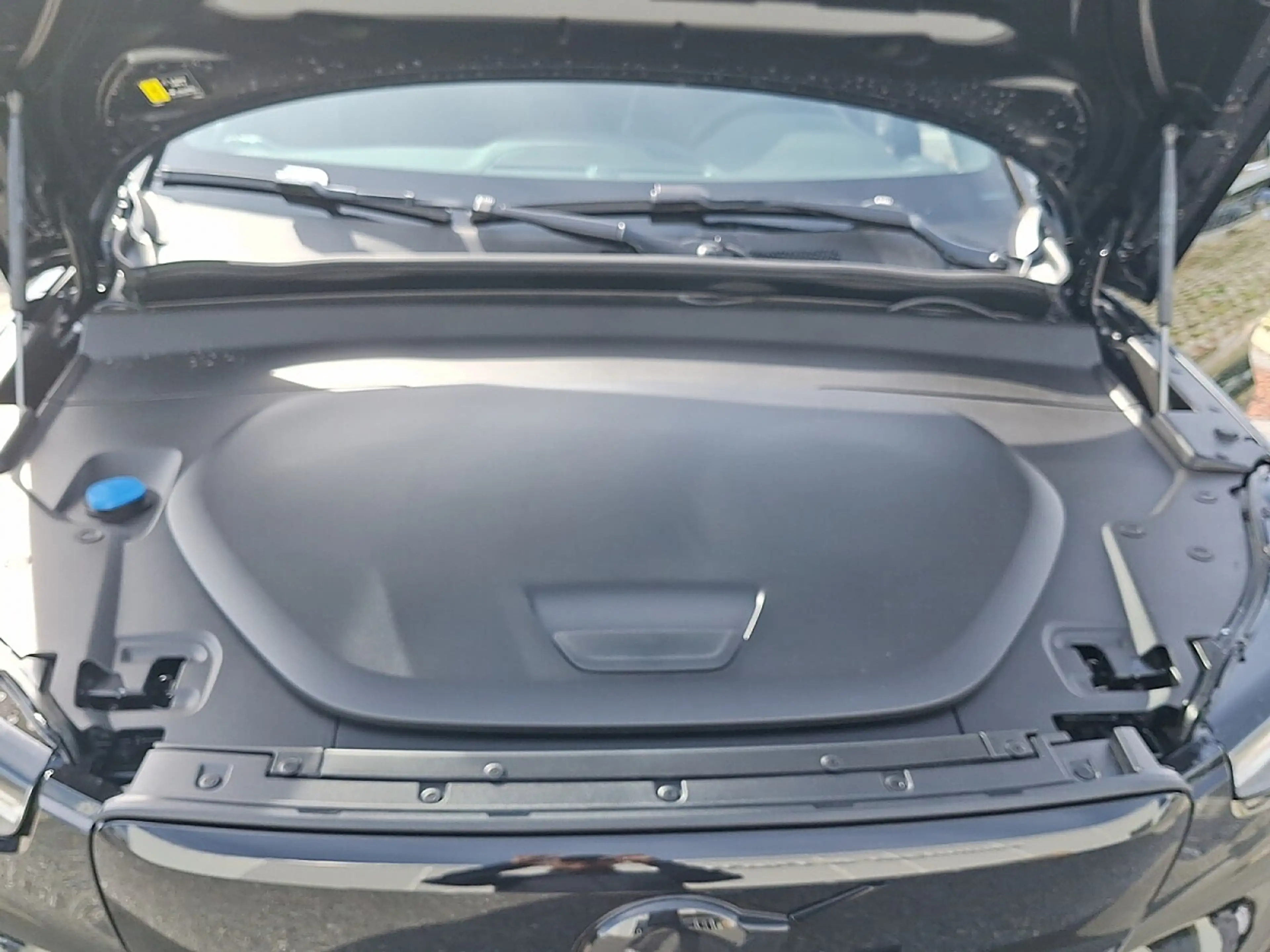 Volvo EX40 Single Motor Extended Range 82kWh Black Edition... — photo 14