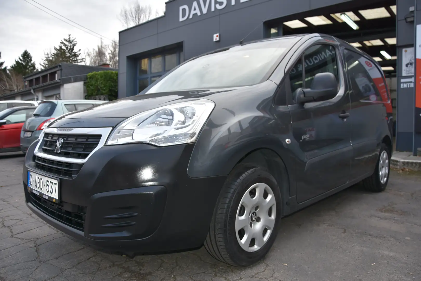 Peugeot Partner 1.6i* 1ER P* AIRCO* 3 PLACES* 53000 KM* GARANTIE ! Gris - 2