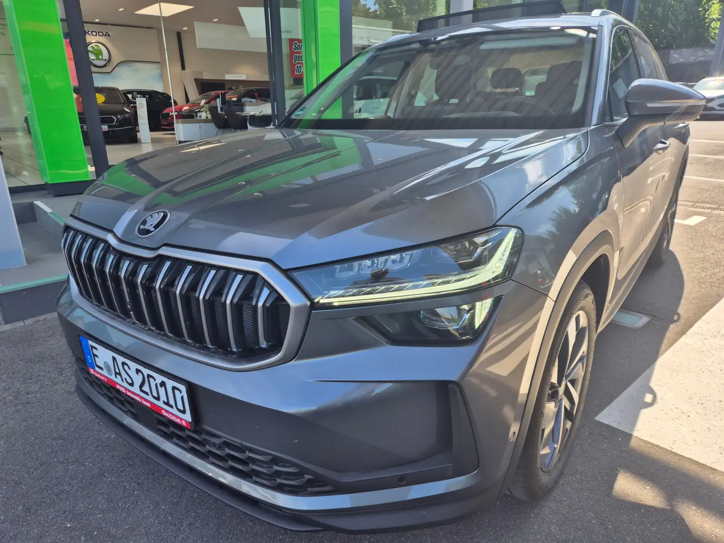 Skoda Kodiaq 2.0 TDI 142kW 4x4 Selection Grau - 2