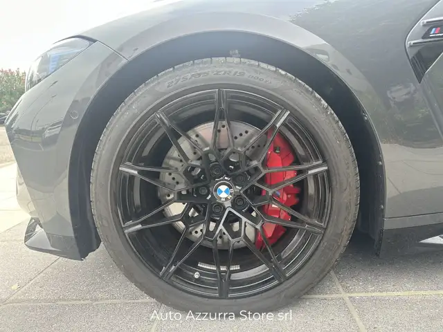 BMW M4 view 7