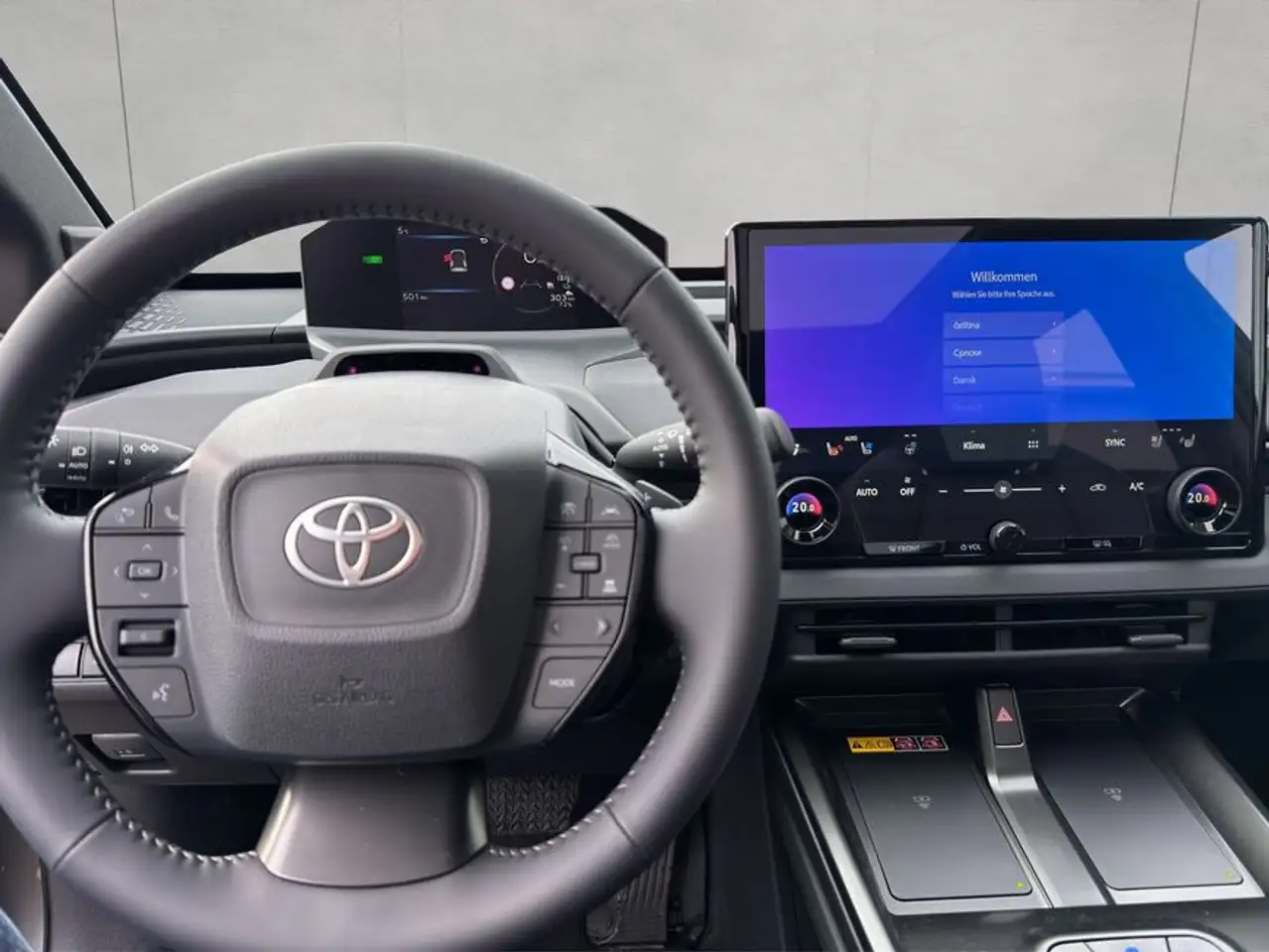 Toyota bZ4X AWD Lounge 13