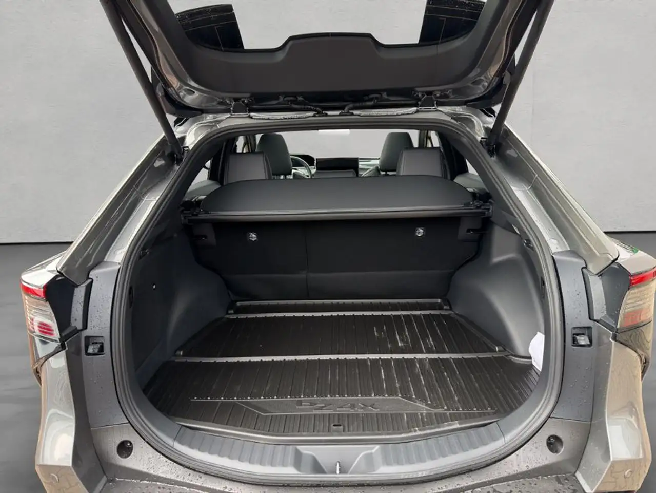 Toyota bZ4X AWD Lounge 5