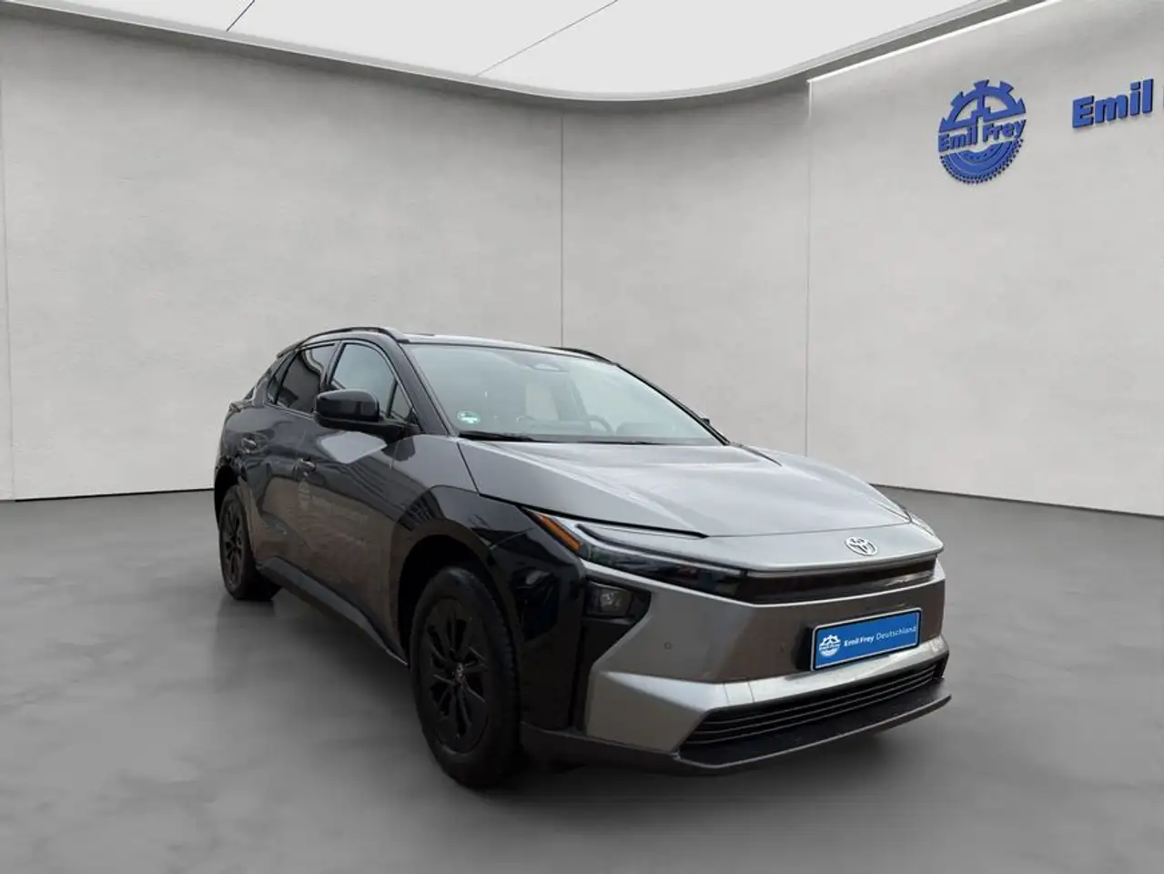 Toyota bZ4X AWD Lounge 8