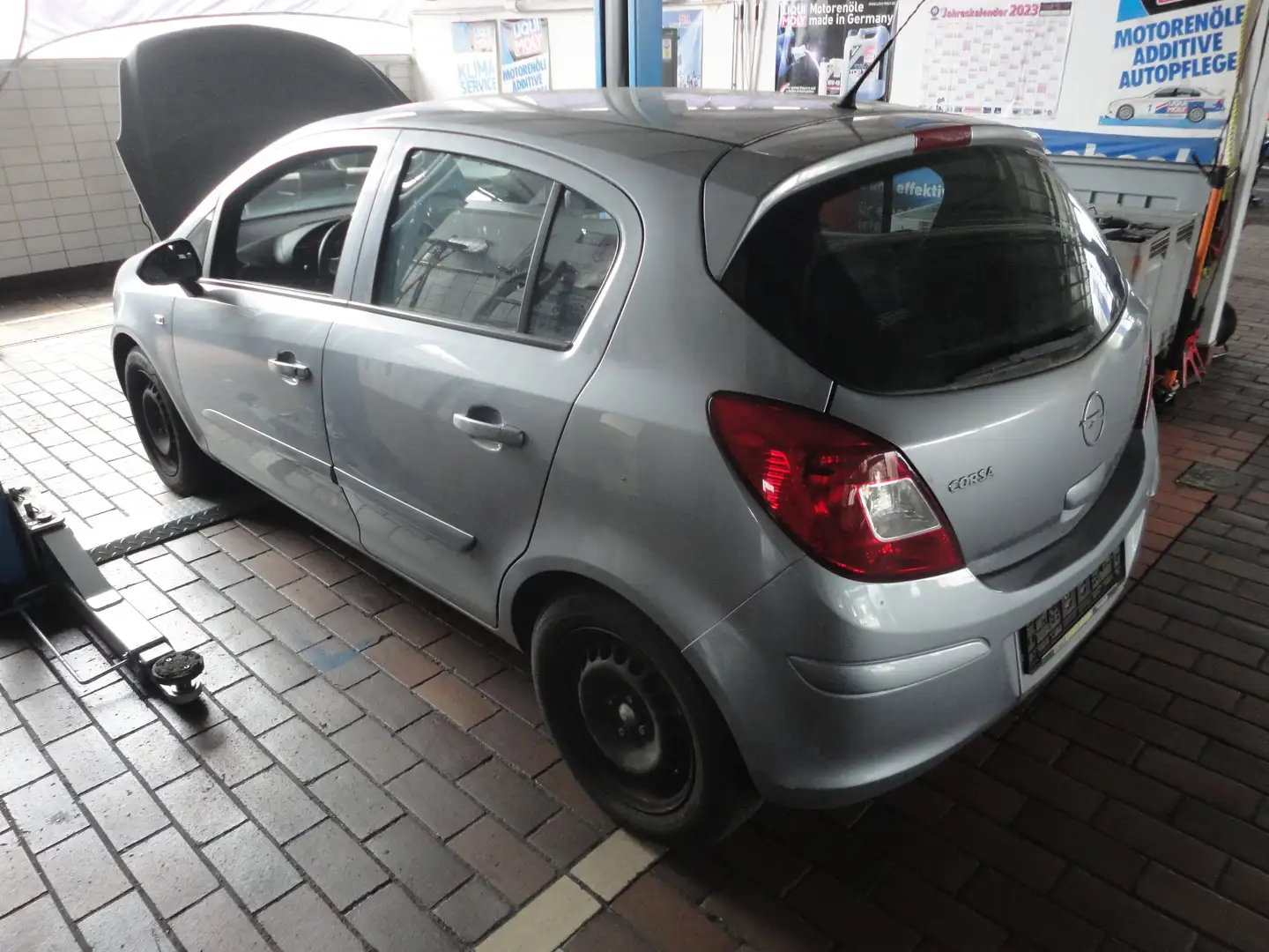 Opel Corsa Edition Grau - 2