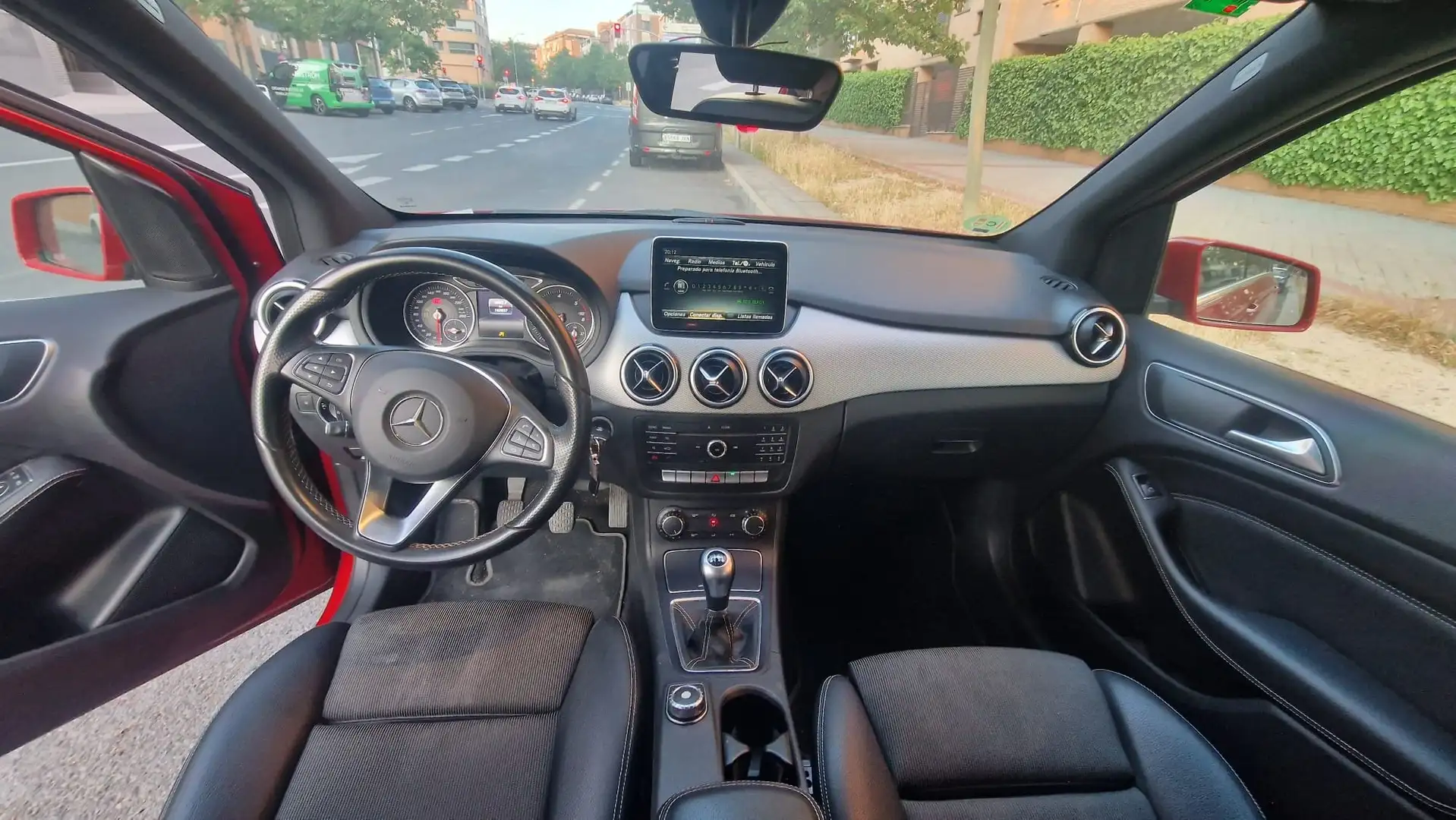 Mercedes-Benz B 200 200TD Urban Rouge - 1