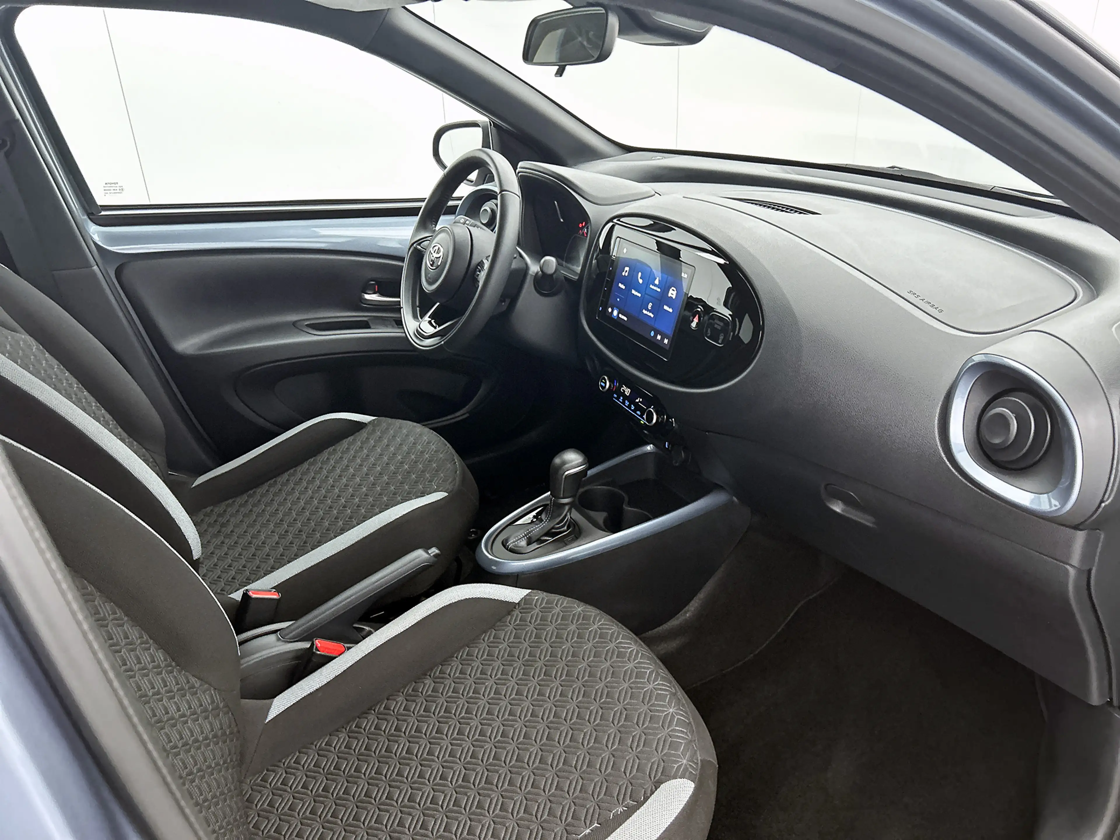 Toyota Aygo X 1.0 VVT-i S-CVT Pulse + | BTW Voertuig | Parkeerse — photo 6