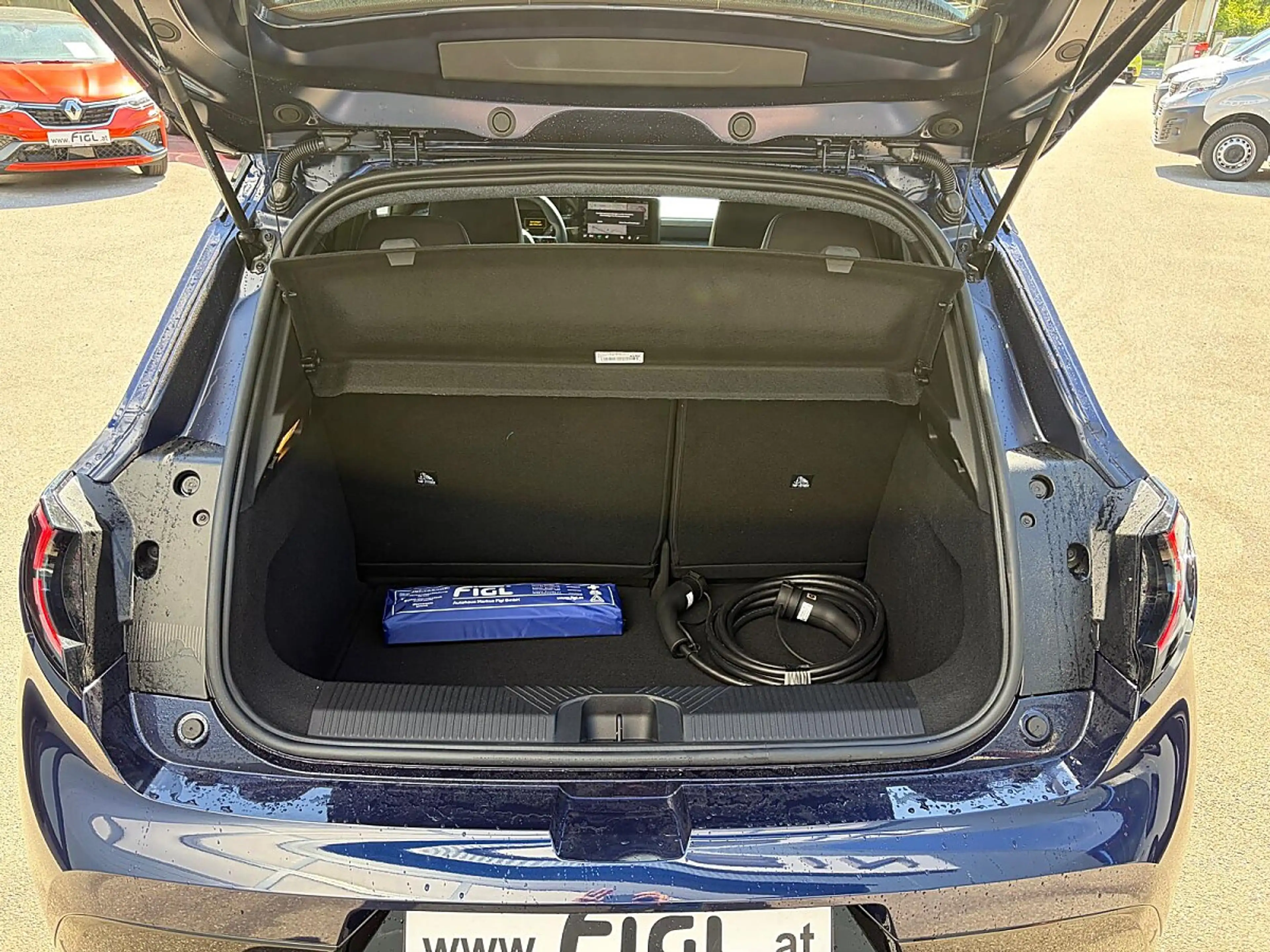 Nissan Micra 52kWh Evolve Aut. — photo 5