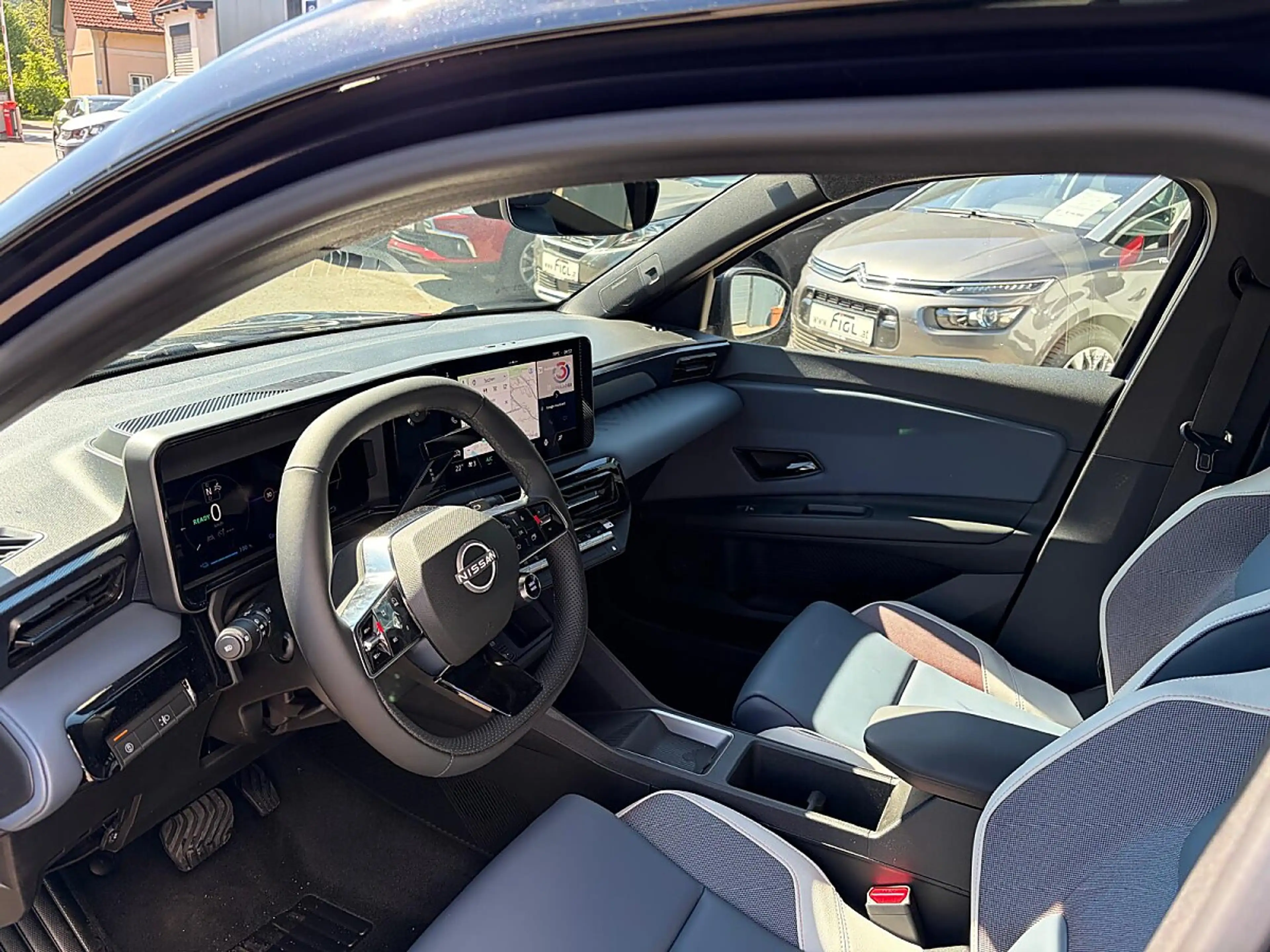 Nissan Micra 52kWh Evolve Aut. — photo 6