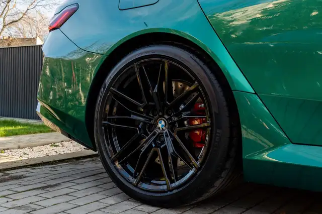 BMW M5 view 10