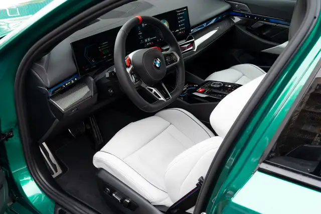 BMW M5 view 11