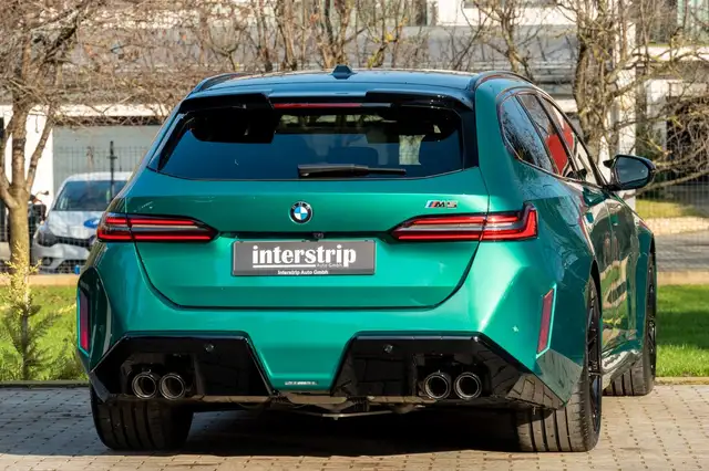 BMW M5 view 6